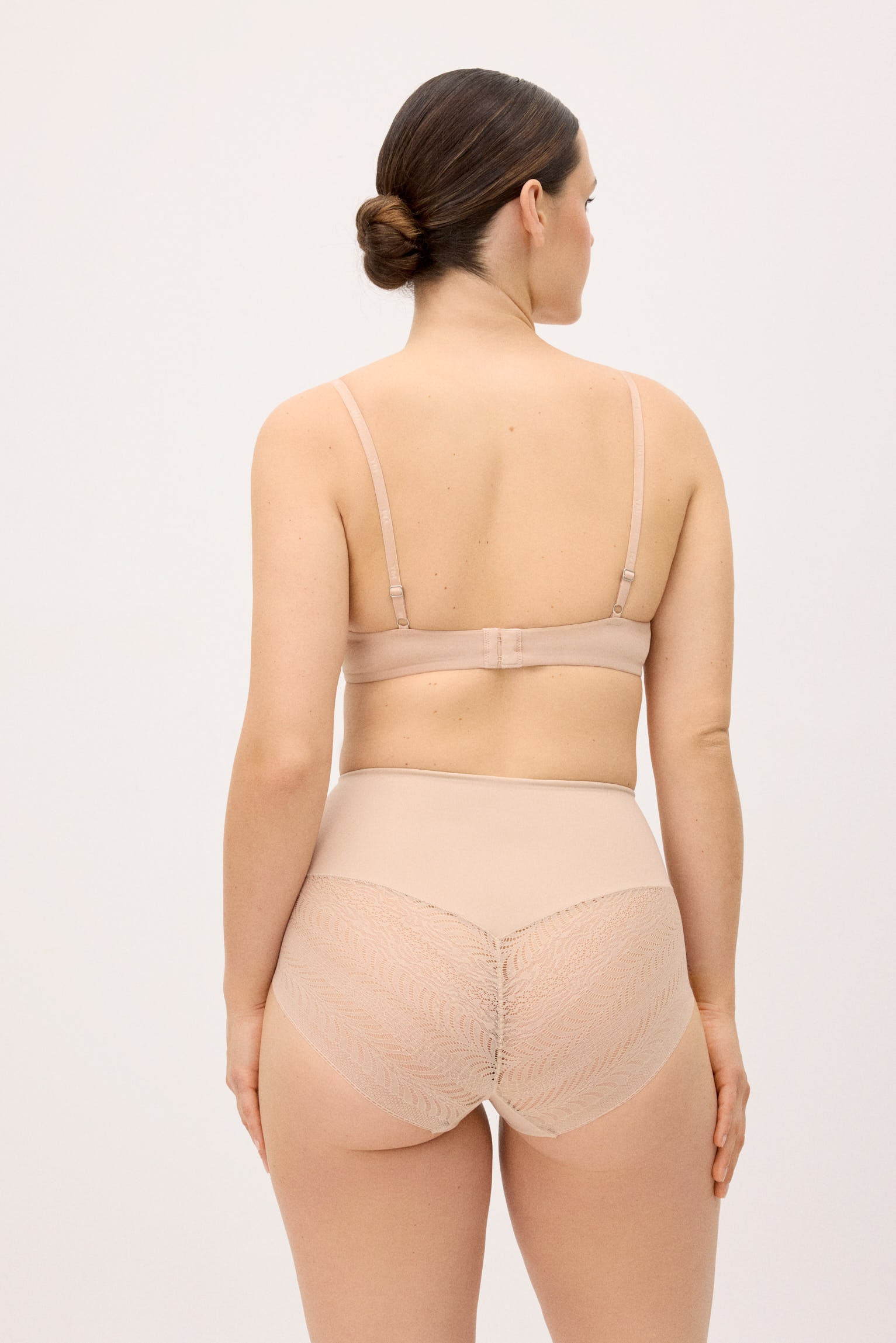 shapewear-fantasia-baga-reductora-compresion-media-encaje-nude-ysabel-mora