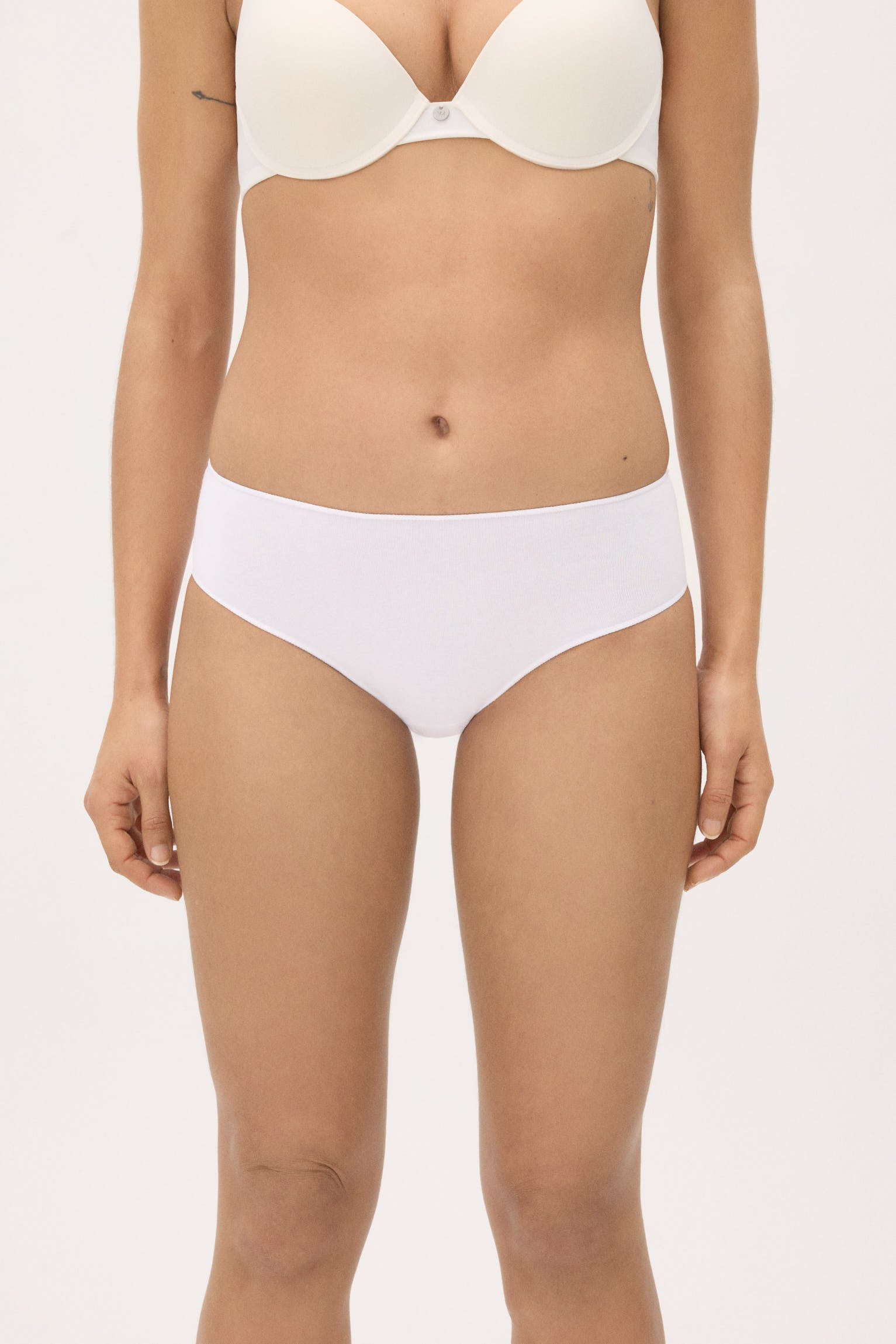 braga-midi-algodon-blanca-mujer-ysabel-mora