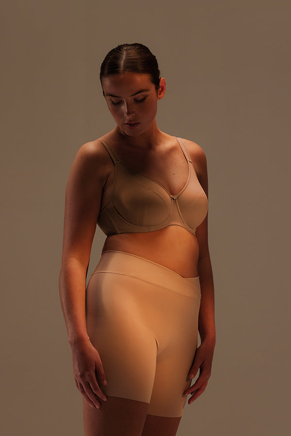 Culotte antirroce nude y sujetador de capacidad Basic Collection