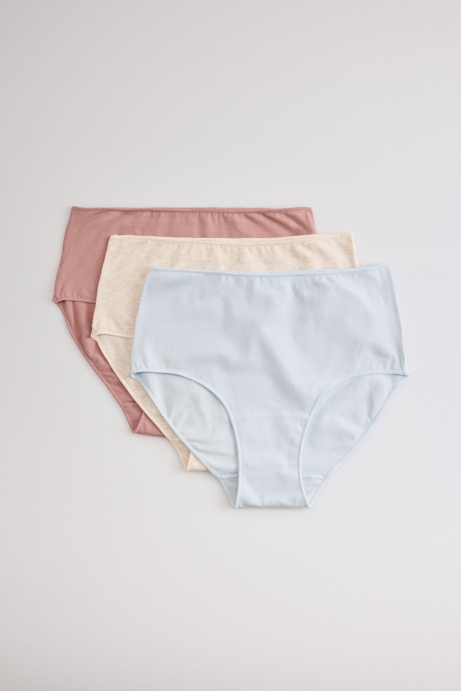 Pack of 3 high-top basic panties in soft colors