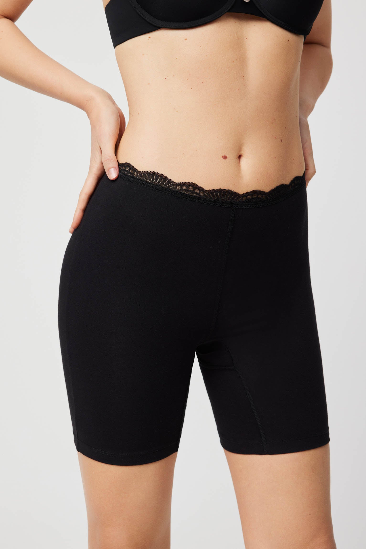 Black cotton anti-chafing shorts