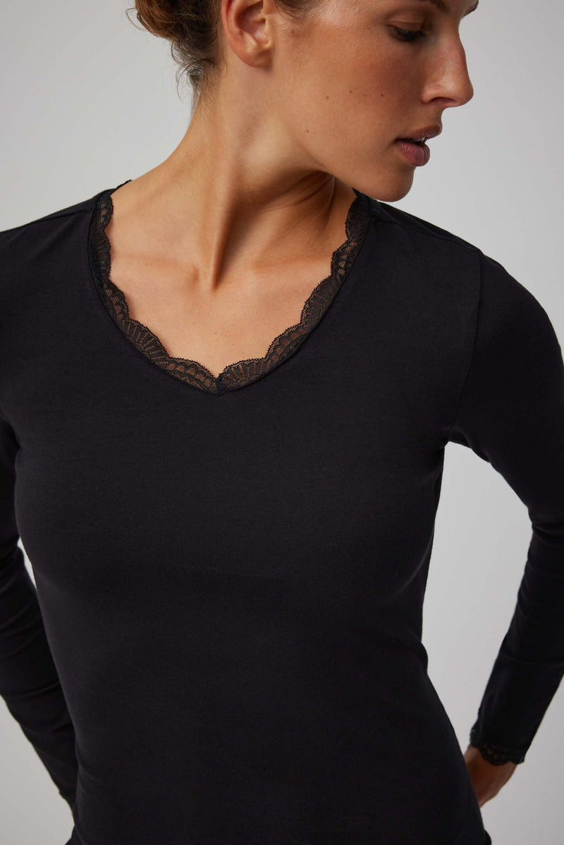 19688-2-camiseta-manga-larga-detalle-ysabel-mora-mujer - Negro