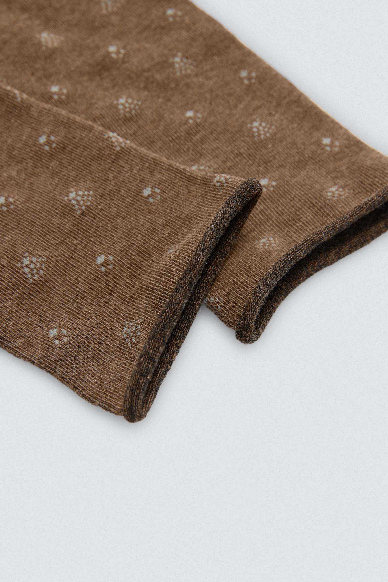 22947-7-pack-4-calcetines-altos-sin-puno-estampados