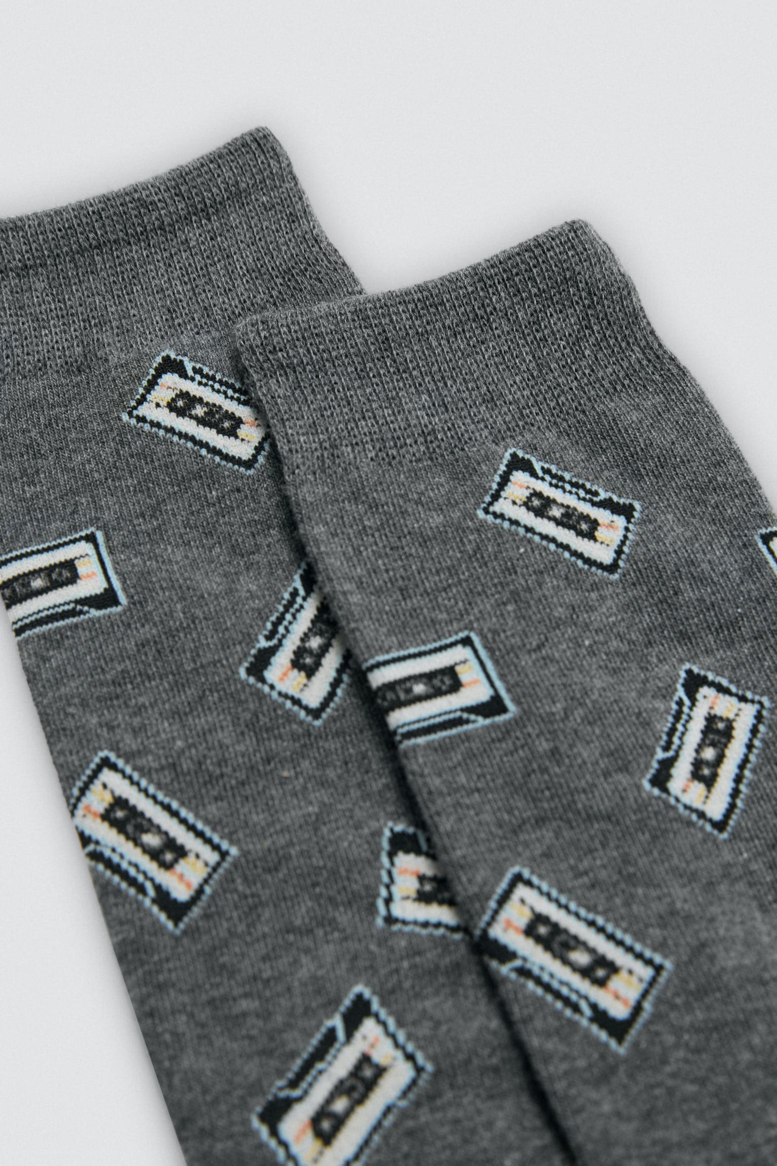 22961-5-pack-regalo-3-calcetines-estampados-musicales