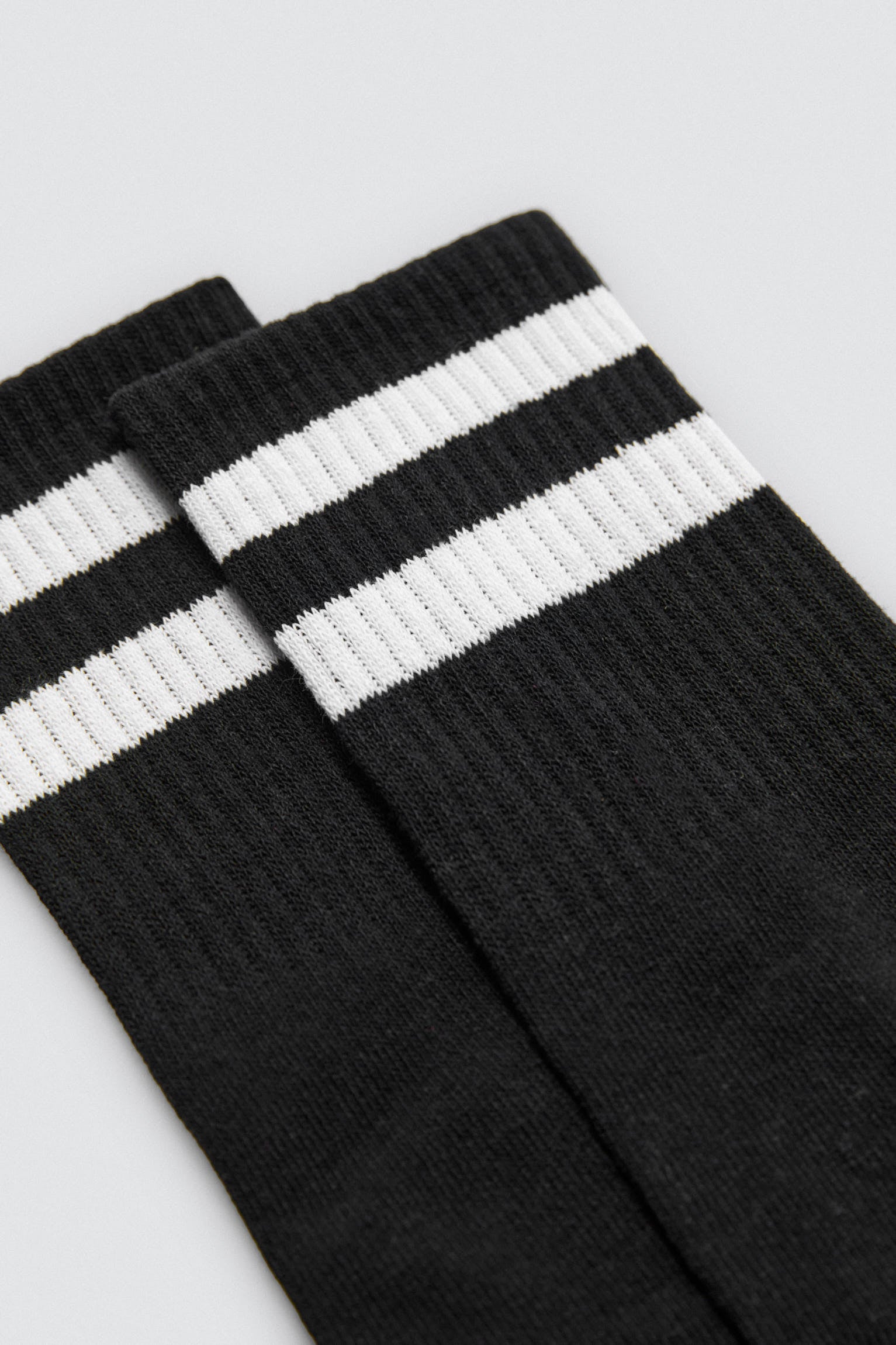 Pack 3 calcetines deportivos puño a rayas tonos oscuros