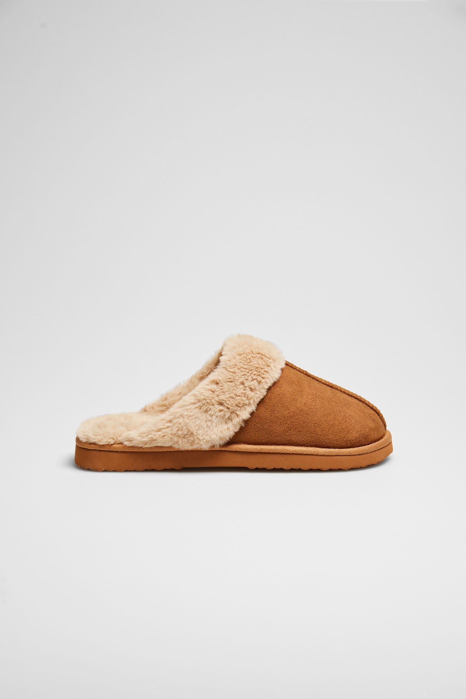 24025-2-zapatillas-casa-hombre-ysabel-mora - Camel