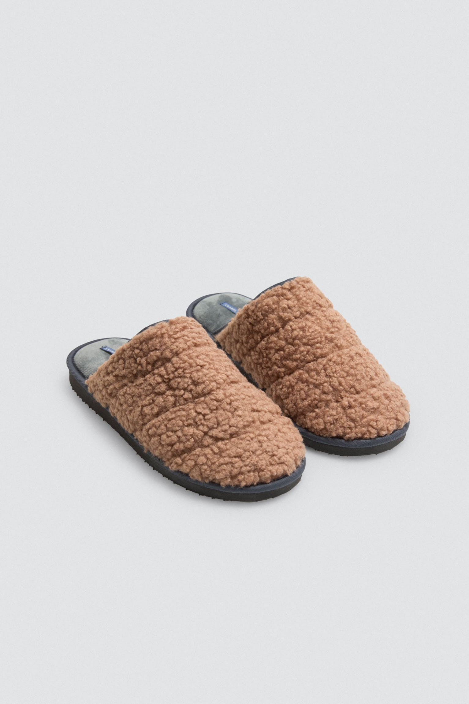 24078-2-zapatillas-de-casa-con-borreguito-exterior