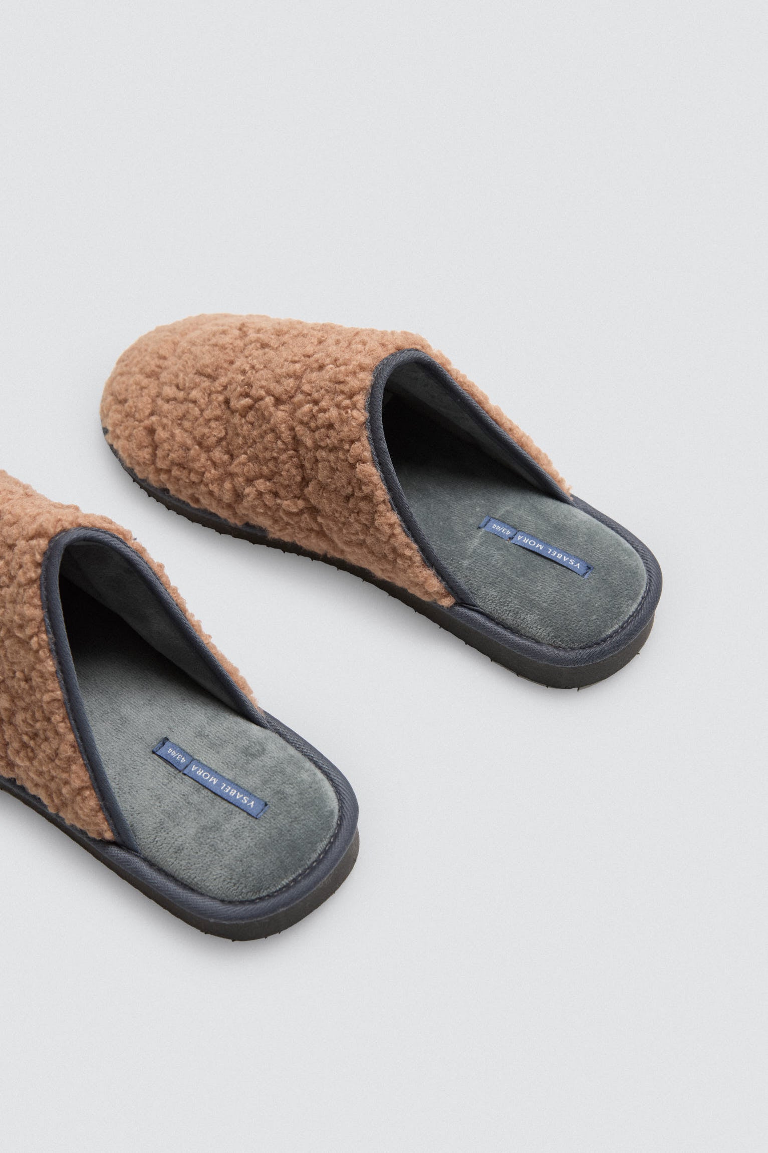 24078-5-zapatillas-de-casa-con-borreguito-exterior