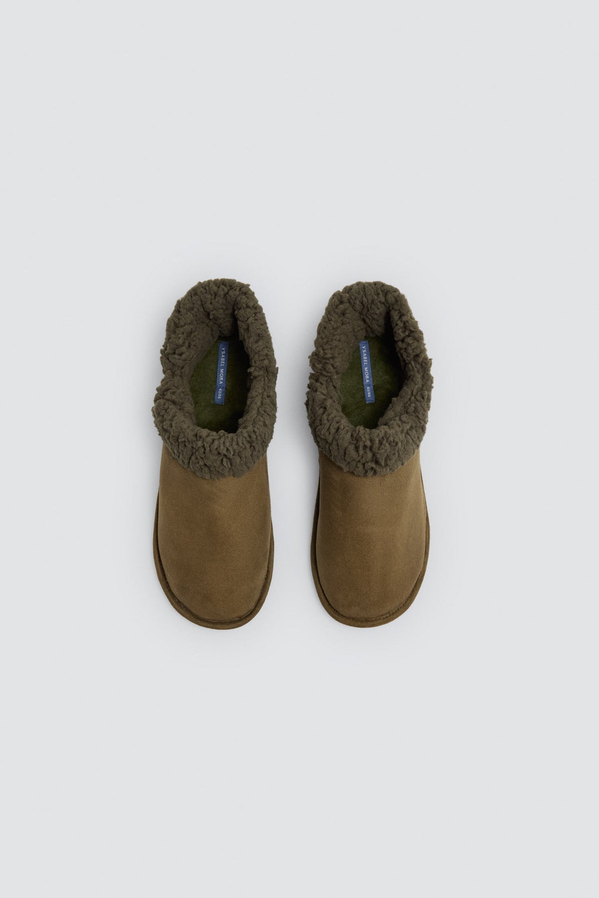Botas de casa con borreguito verde