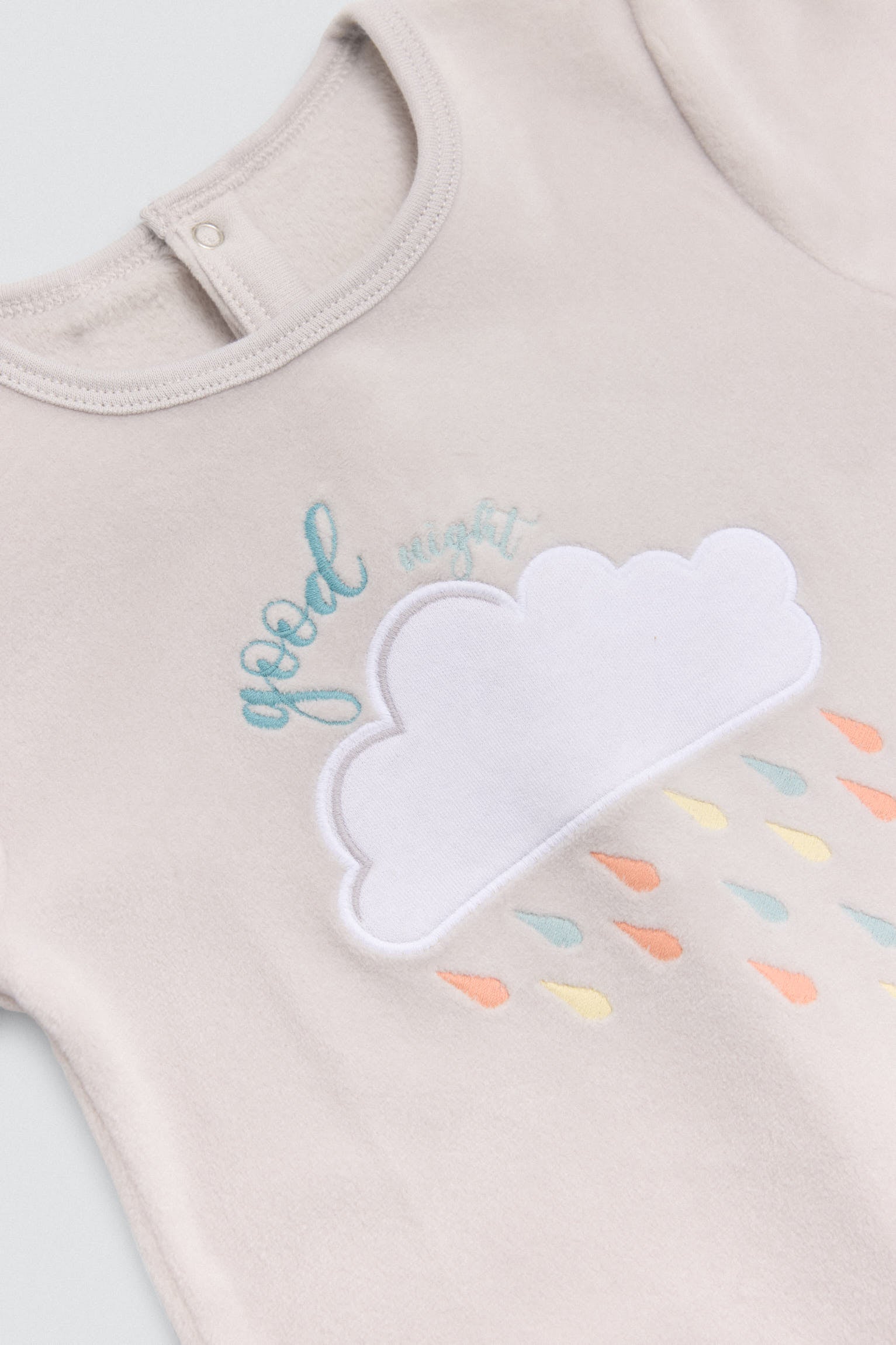25606-3-pelele-bebe-manga-larga-estampado-lluvia