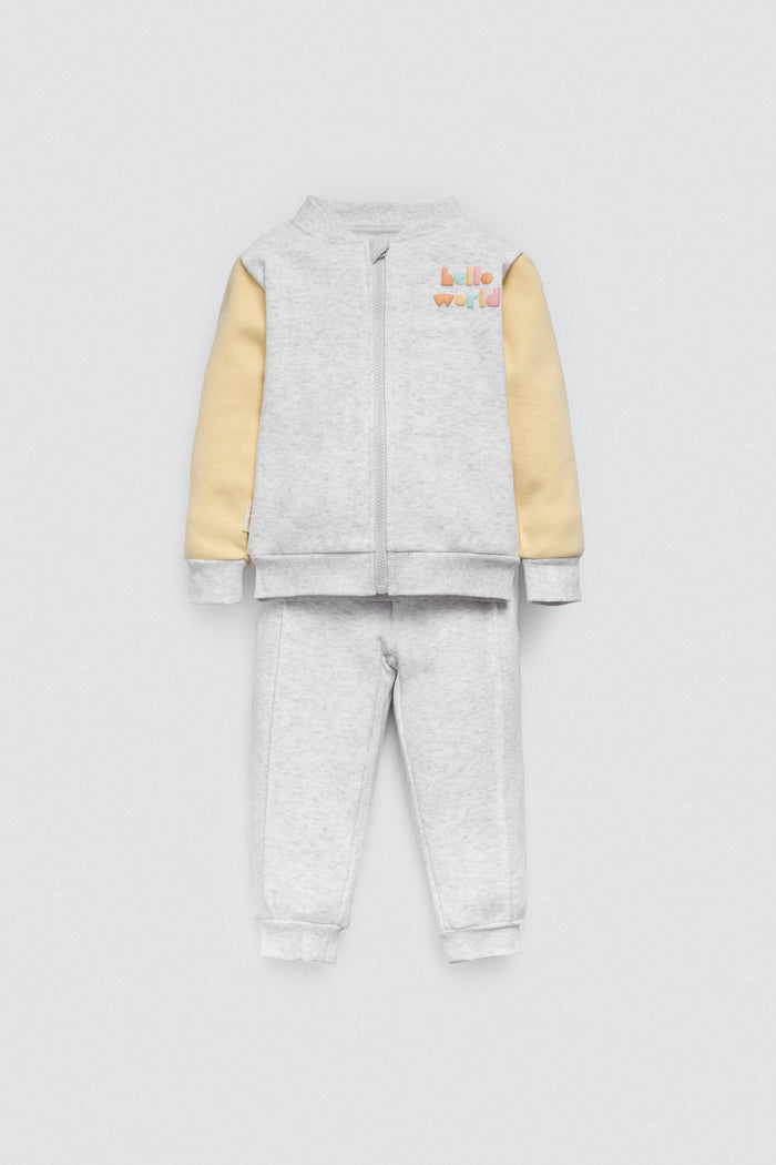 Conjunto bebê com jaqueta e jogger Hello World