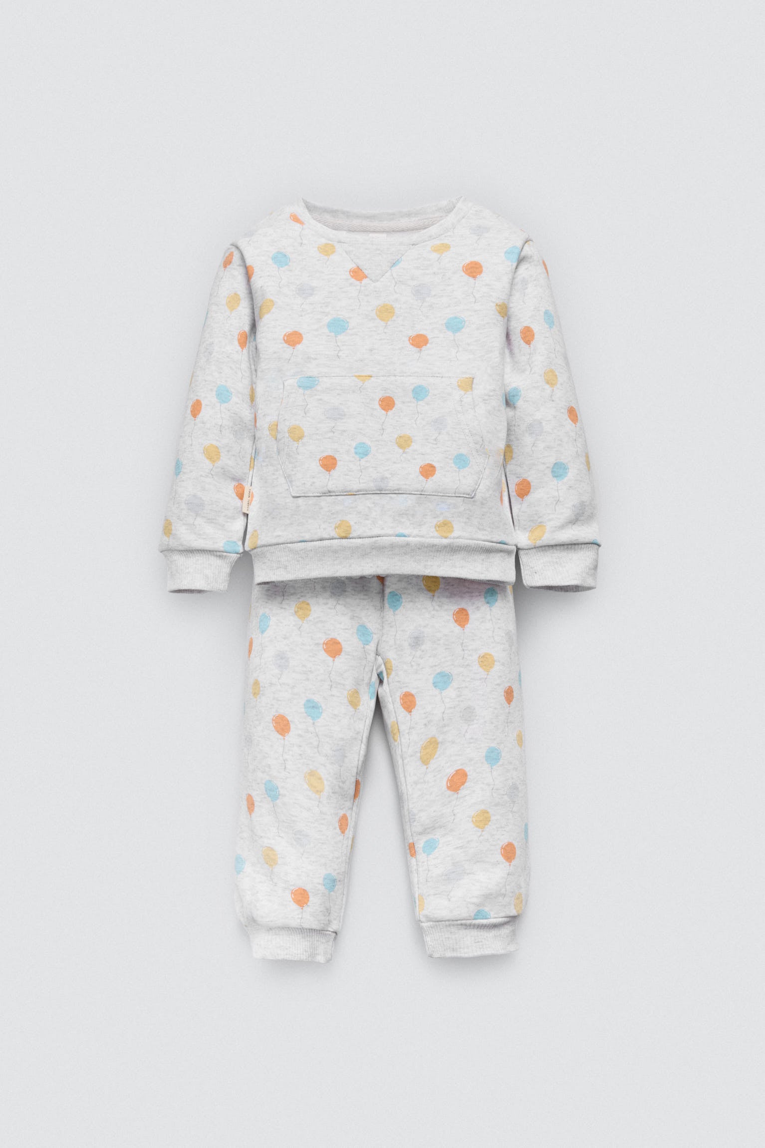25615-1-conjunto-bebe-sudadera-jogger-ballonday