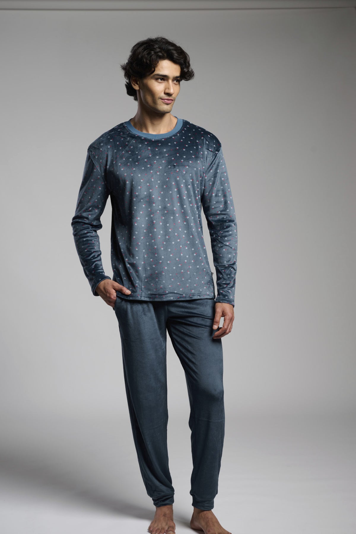 Pijama largo de hombre de terciopelo estampado cuadrados