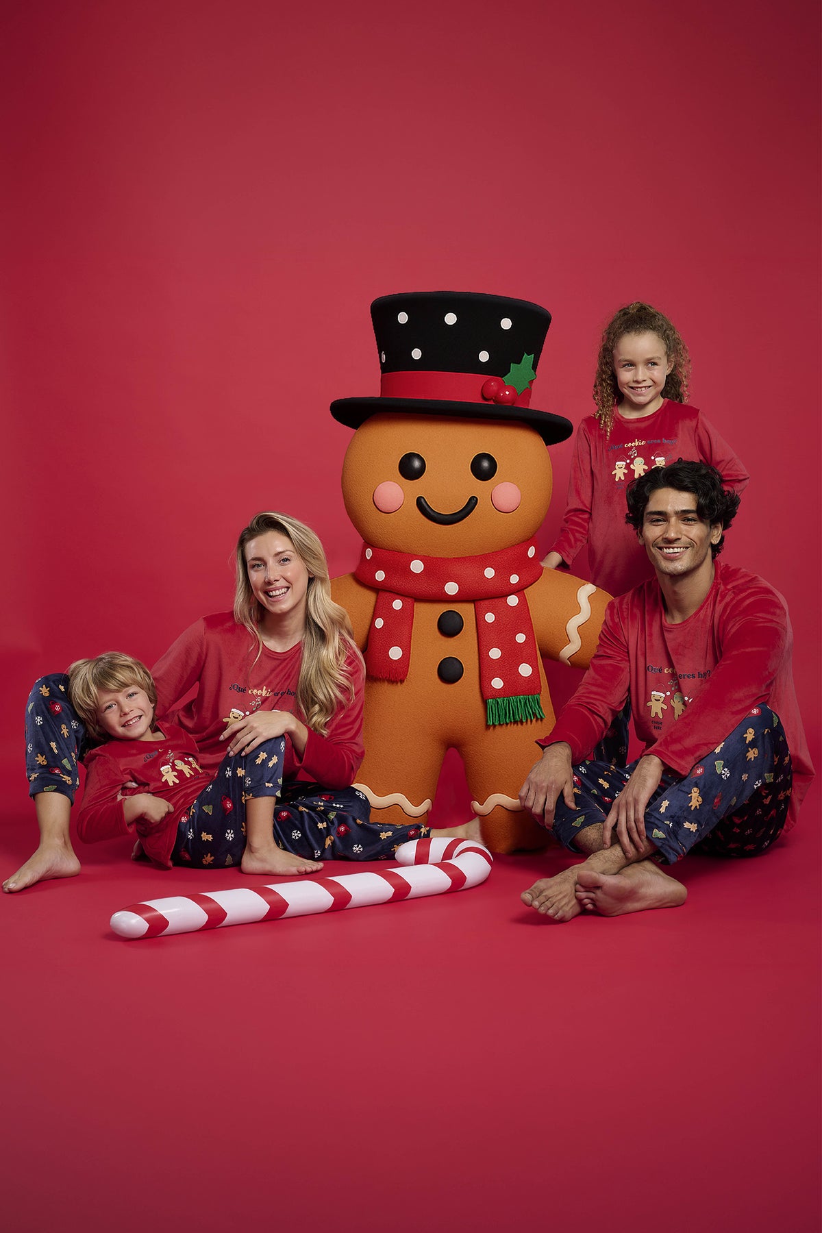 Pijama largo terciopelo hombre navidad estampado galletas de jengibre