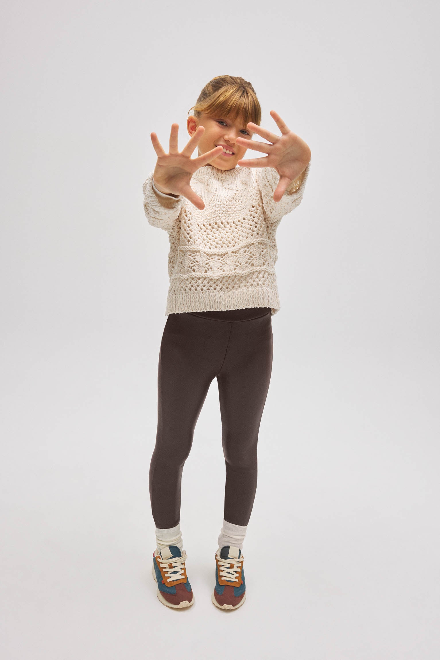 33249-2-leggings-termicos-nina-efecto-piel-chocolate-ysabel-mora
