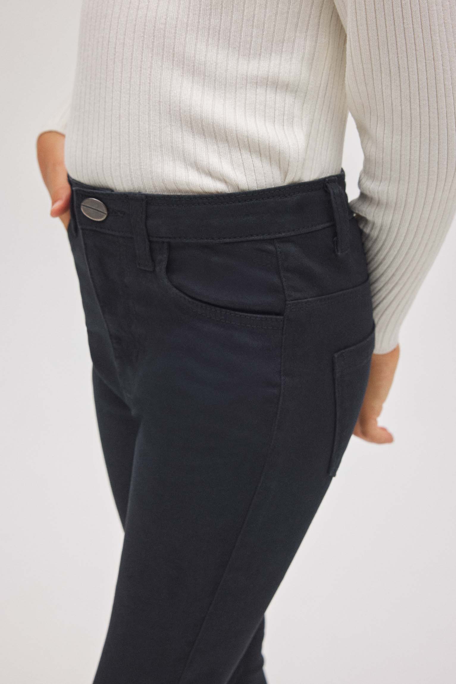 33254-4-pantalones-nina-vaqueros-anchos-negro-ysabel-mora