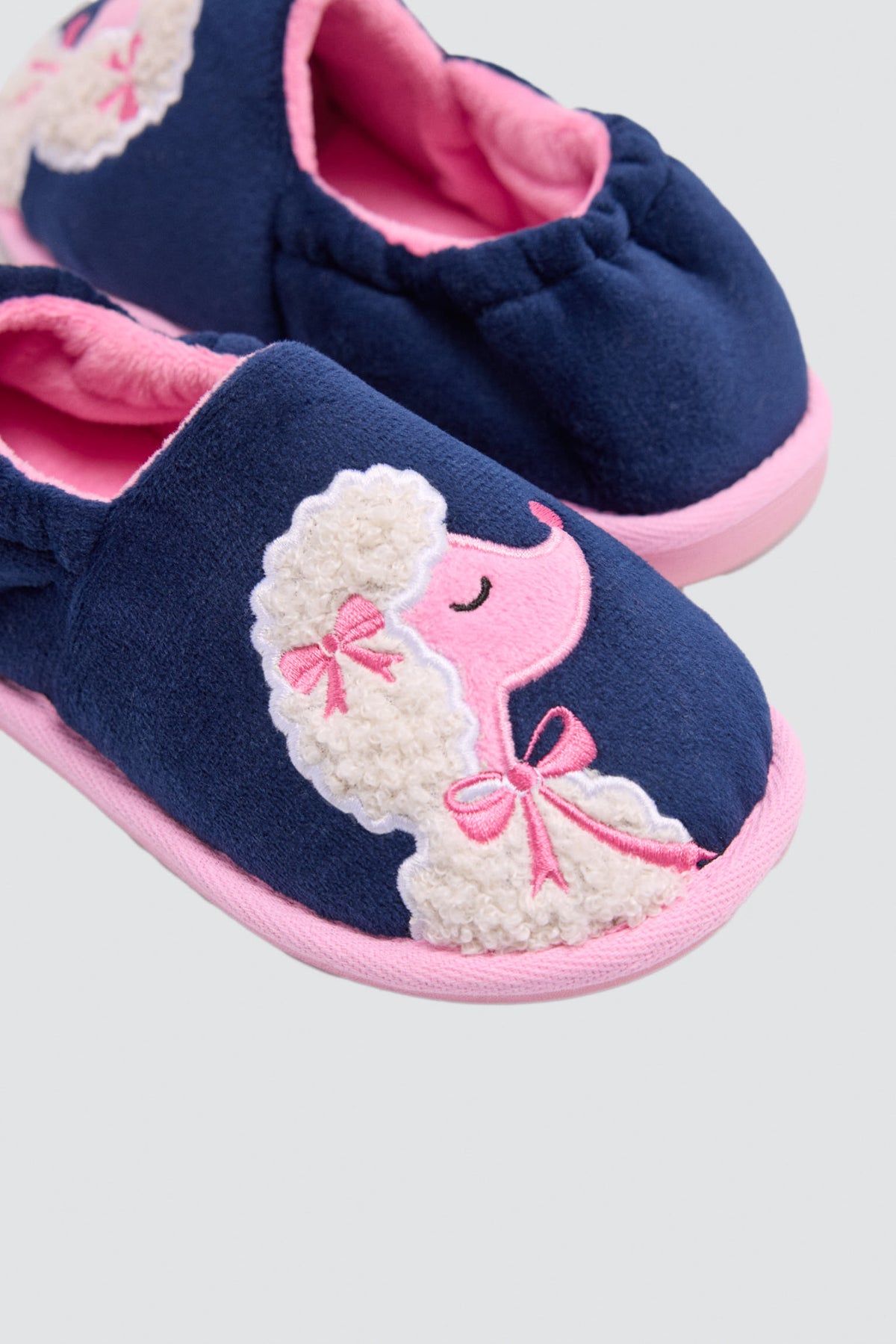 Zapatillas de casa niña cerradas dibujo caniche