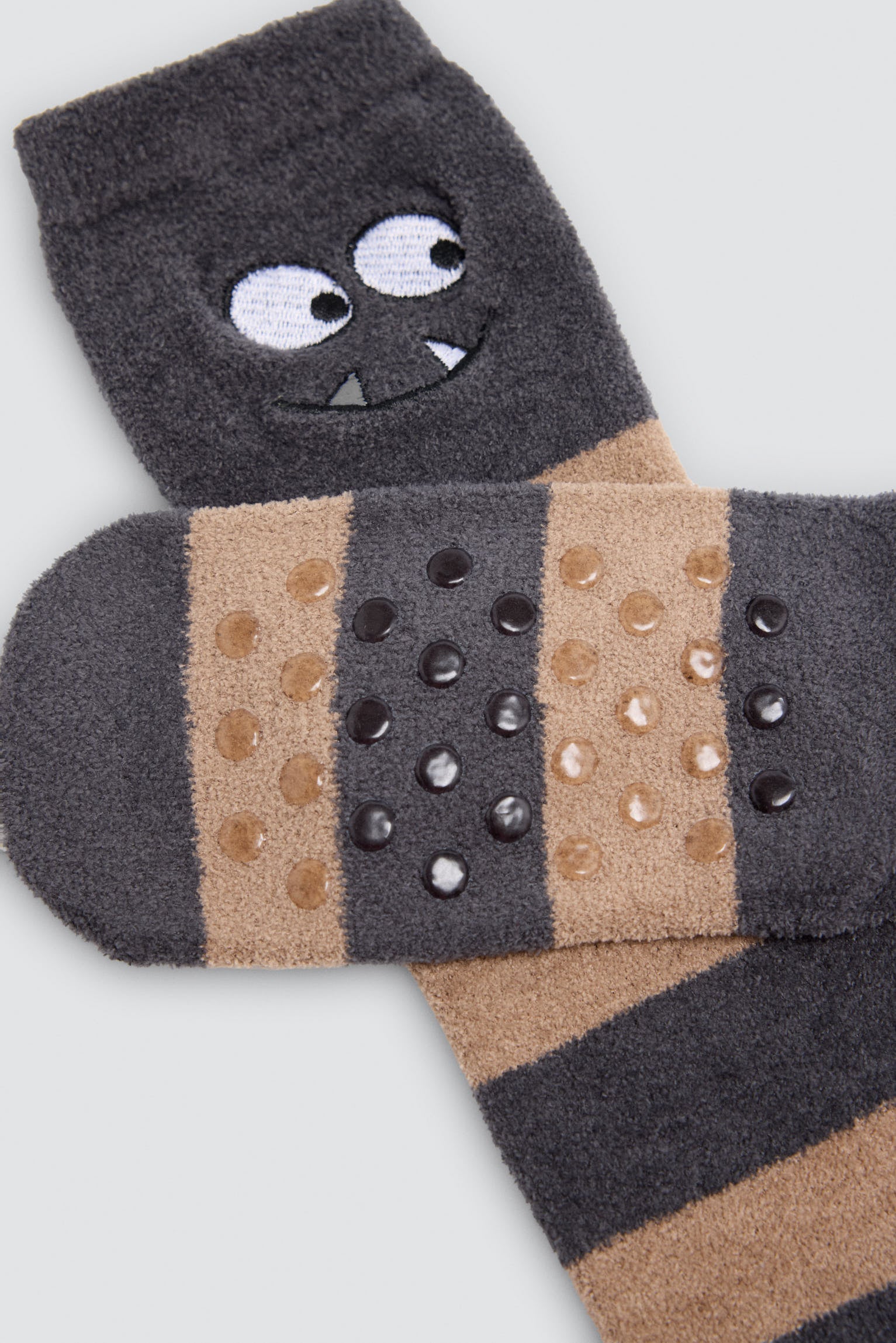 Pack 3 calcetines niño antideslizantes monstruos estampado rayas