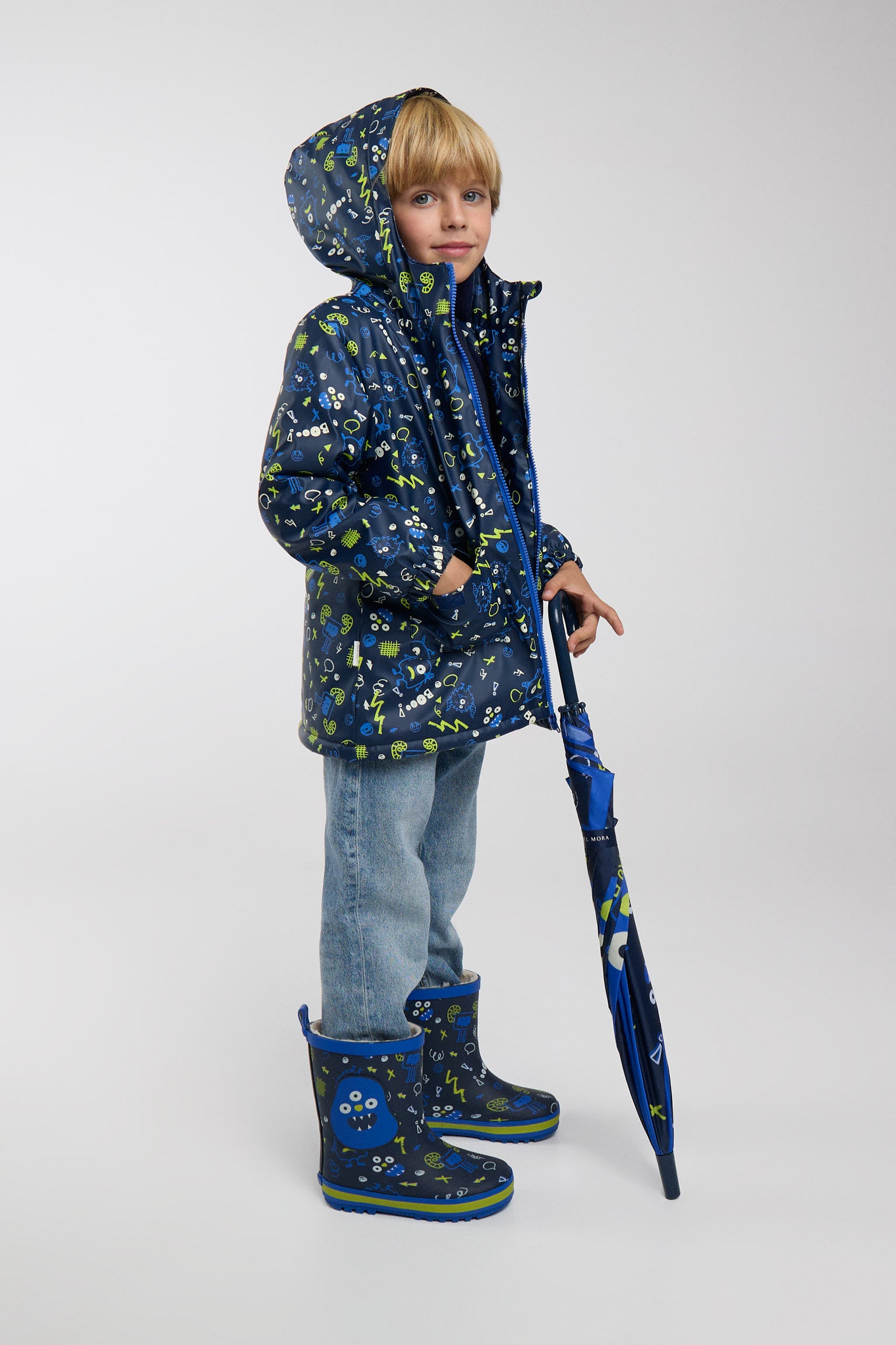 PREVENTA Chubasquero niño forro polar estampado monstruos