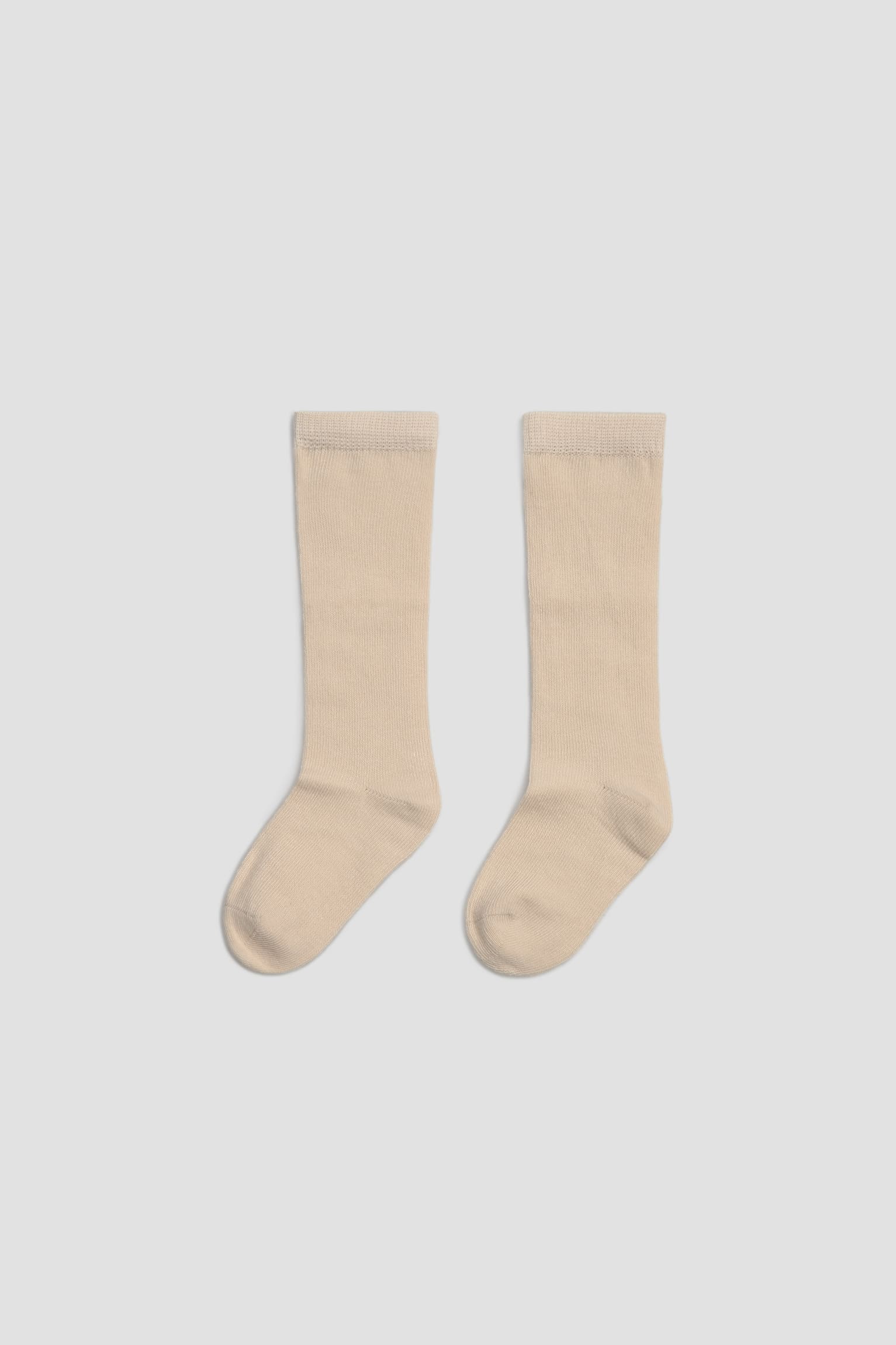 52529-1-calcetines-bebe-largos-ysabel-mora-beige