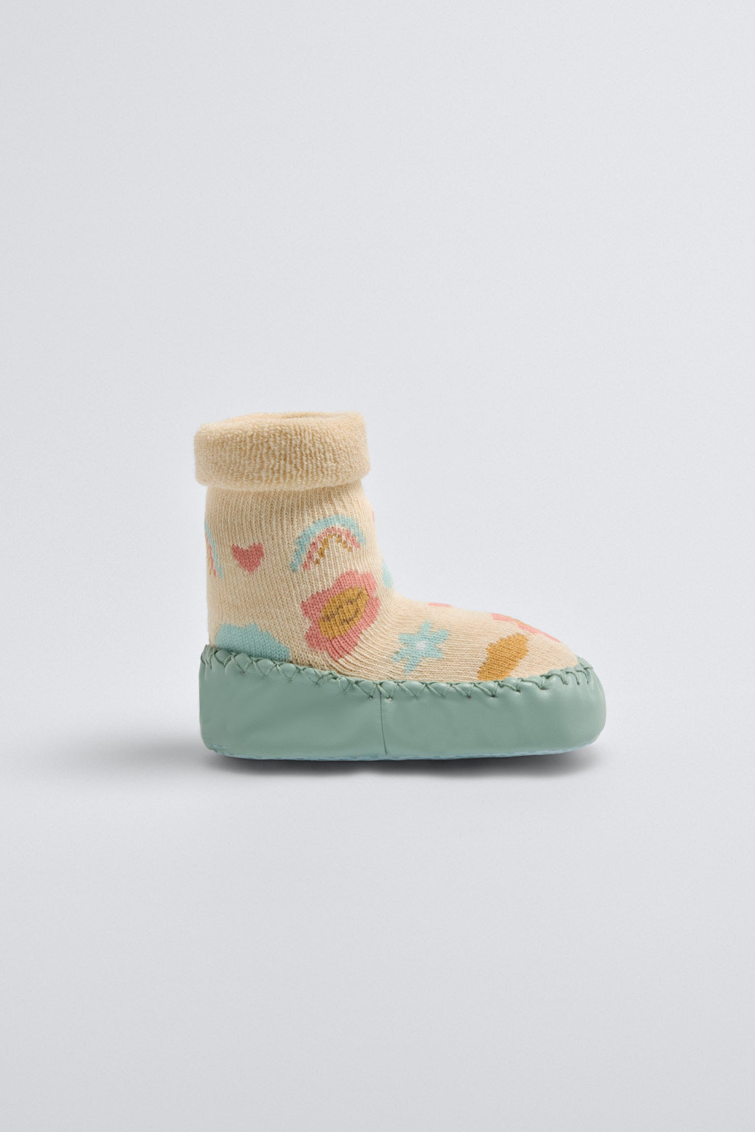 52882-3-calcetin-zapatilla-casa-termico-bebe-ysabel-mora