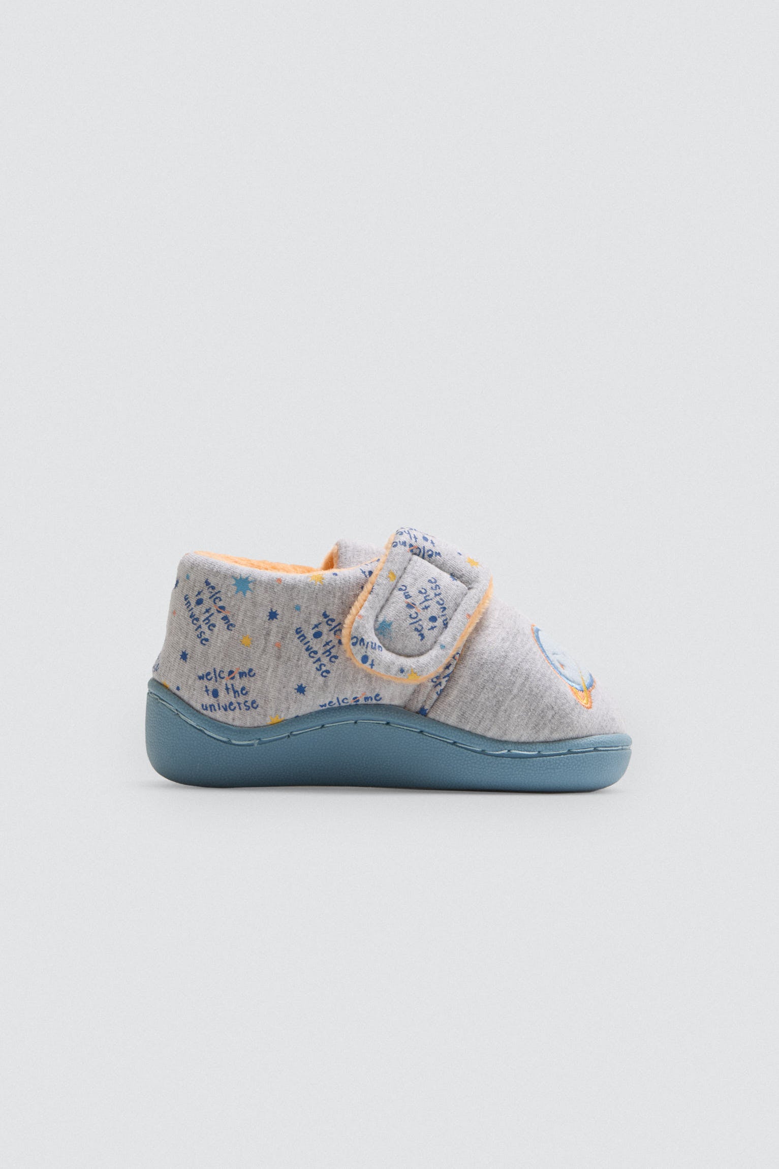 54040-1-zapatillas-de-bebe-estampado-cosmico