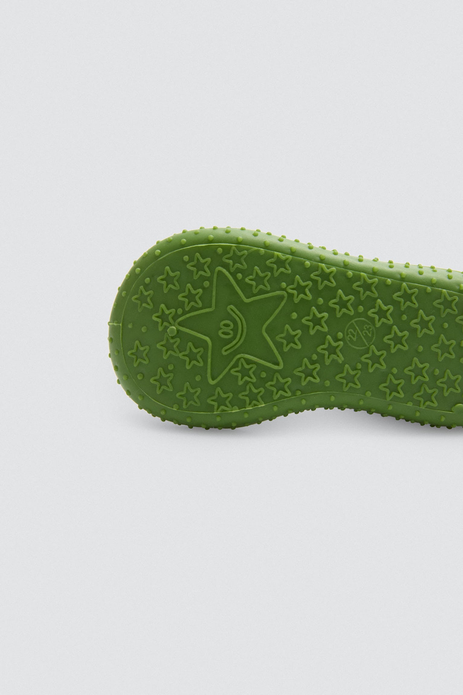 54041-5-zapatillas-calcetin-estampado-dragones