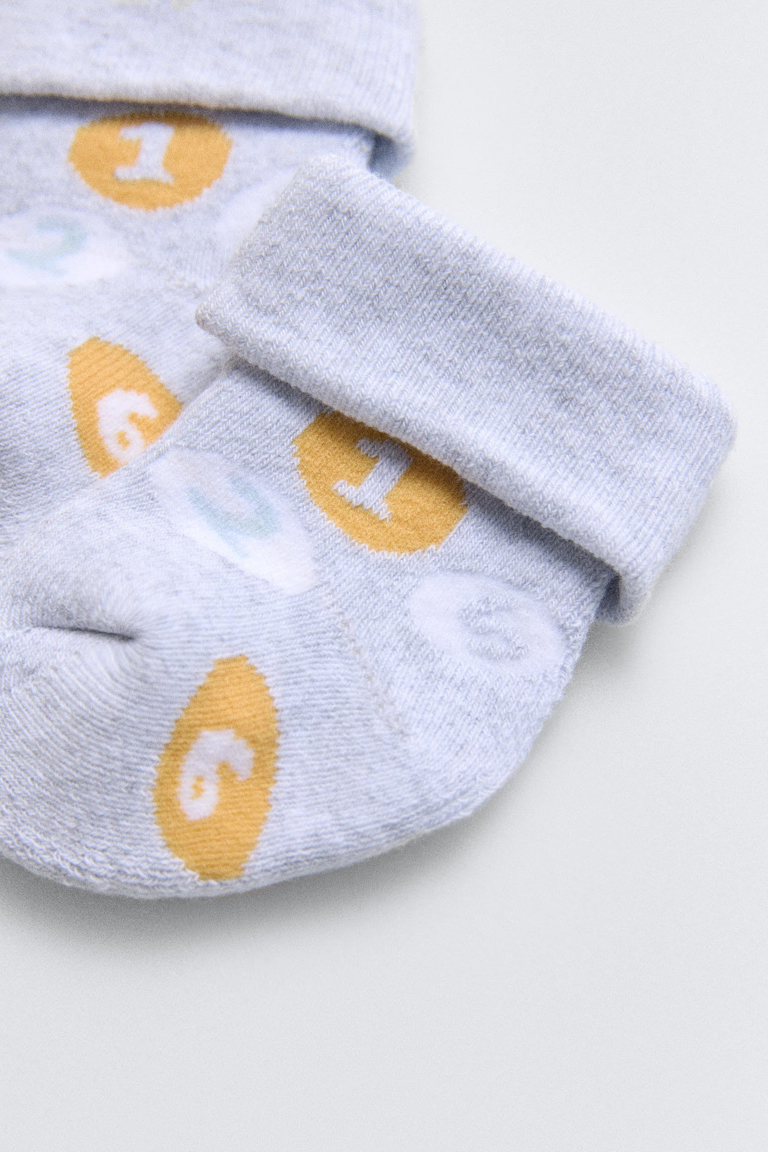 62824KIT-9-pack-calcetines-termicos-bebe-recien-nacido-ysabel-mora