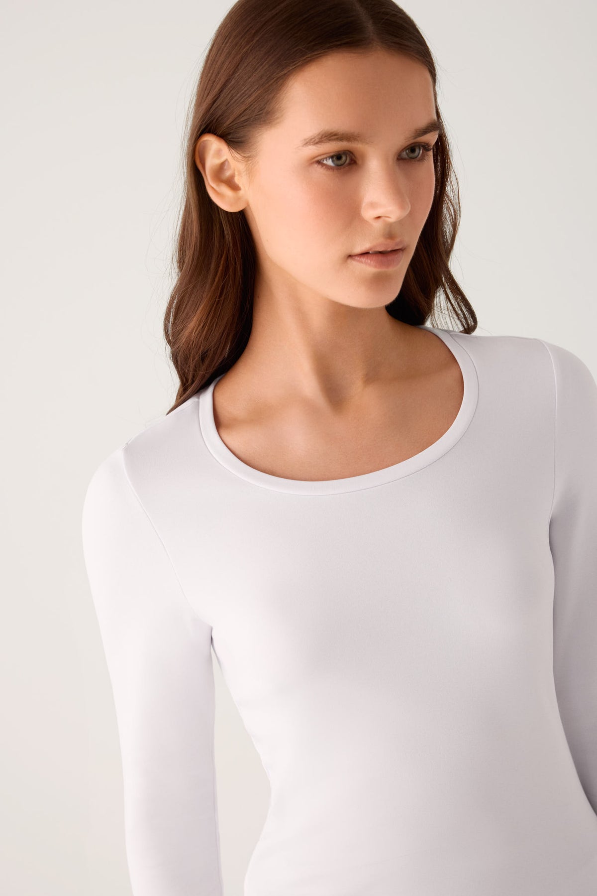 TÉRMICO Camiseta mujer manga larga cuello redondo blanco