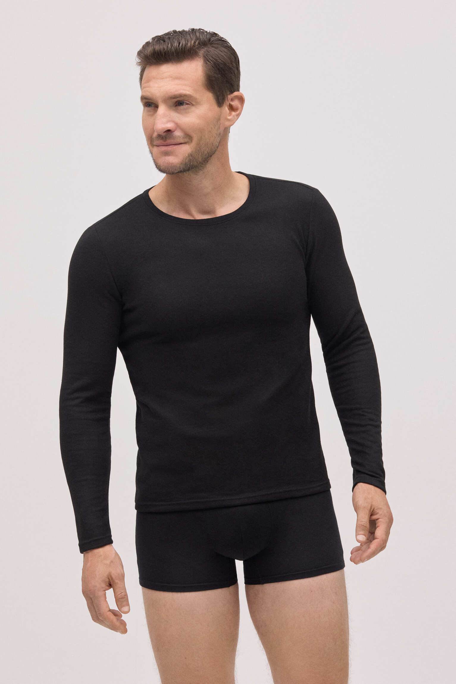 Extra Warm black thermal t-shirt for men