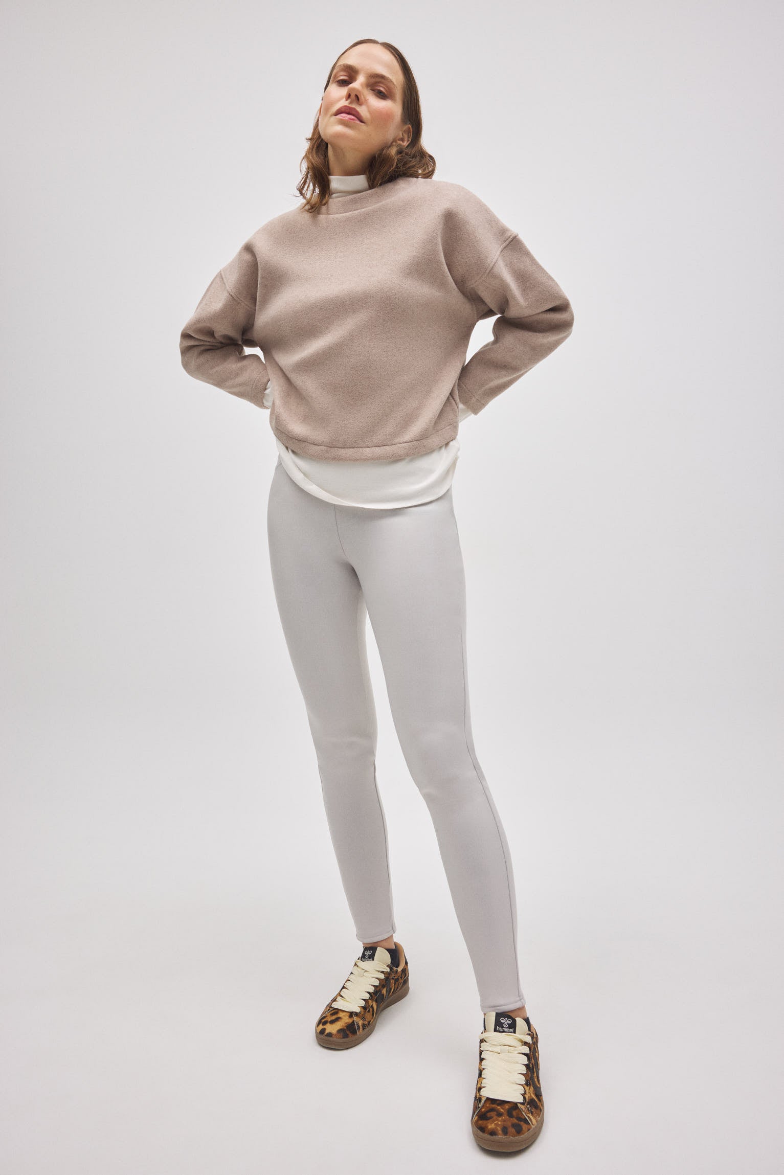 70442-3-pantalon-termico-elastico-efecto-piel-skinny-marfil-ysabel-mora