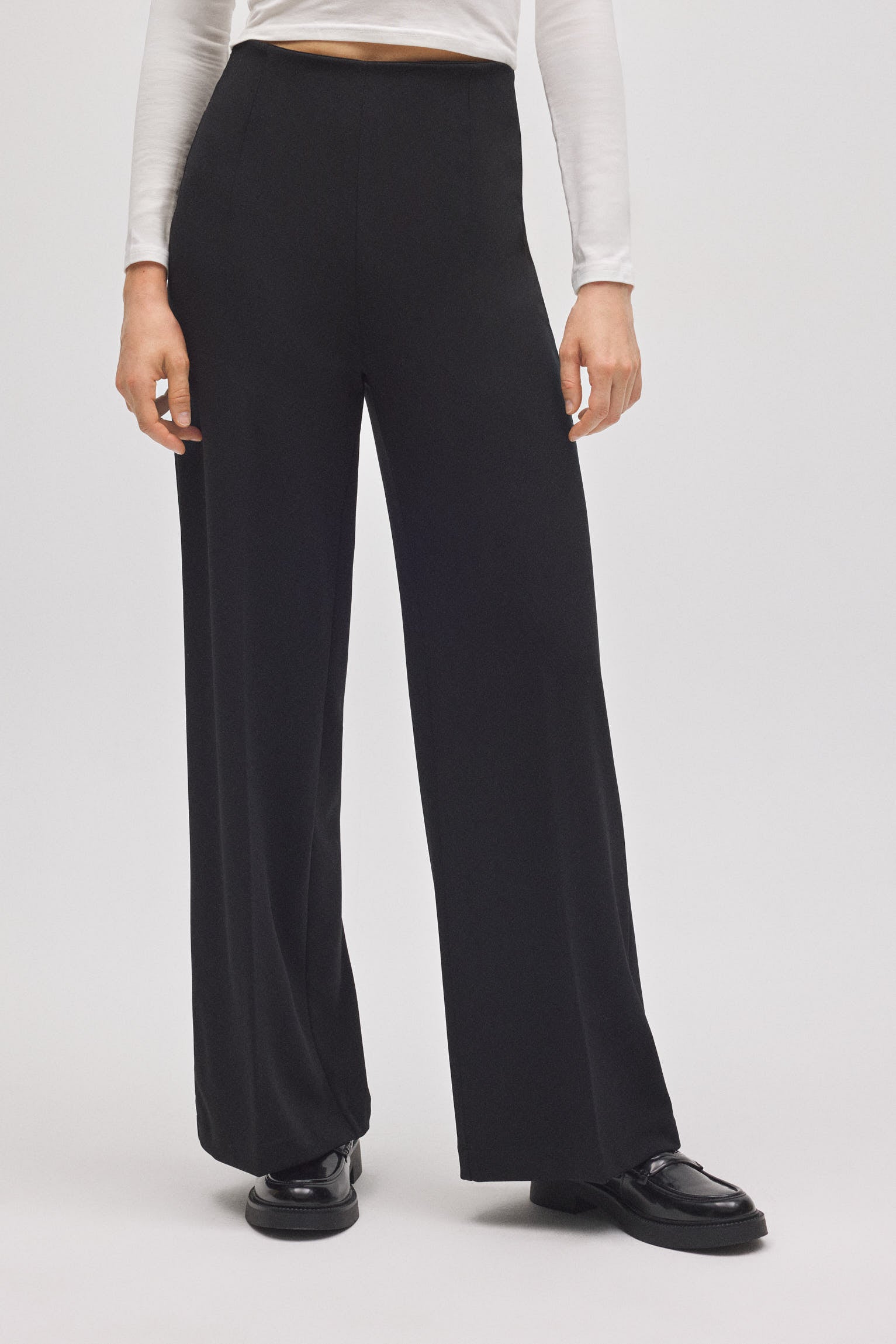 70452-2-pantalon-suave-wide-negro-ysabel-mora