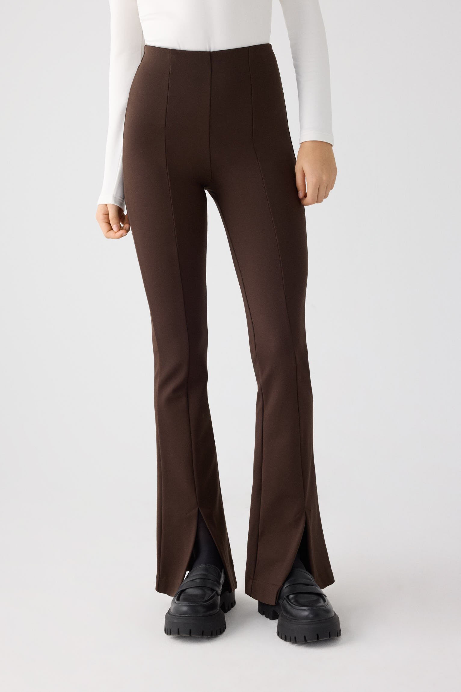 70464-dark-chocolate-leggings-mujer-acampanados-de-tiro-alto-marron-chocolate