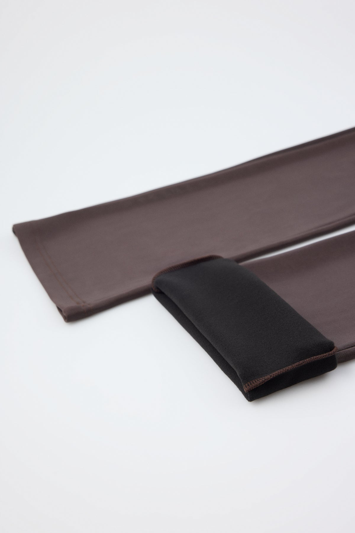 TÉRMICO Leggings efecto piel acampanados marrón chocolate