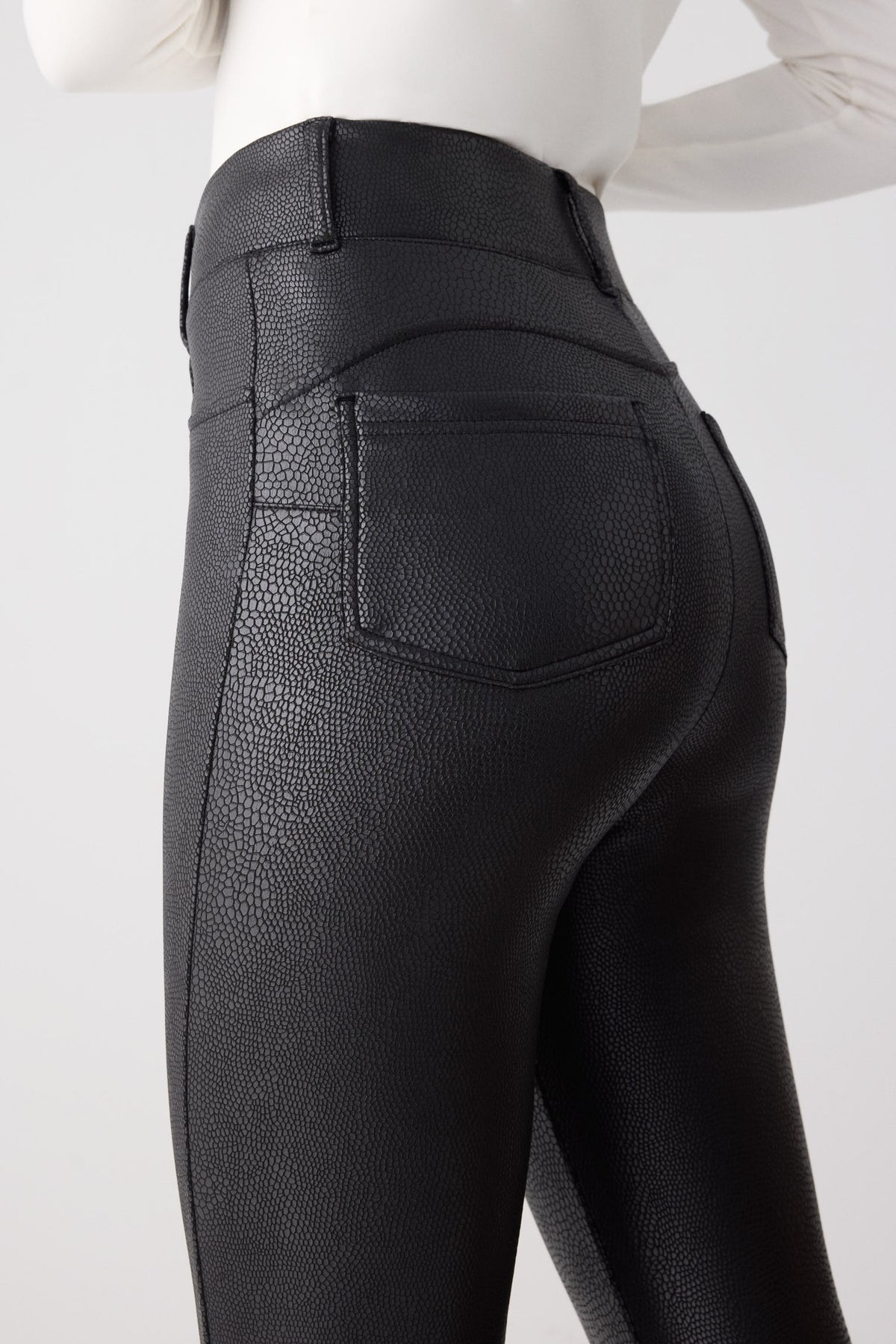 70467-negro-leggings-mujer-termico-acampanados-efecto-push-up-negros