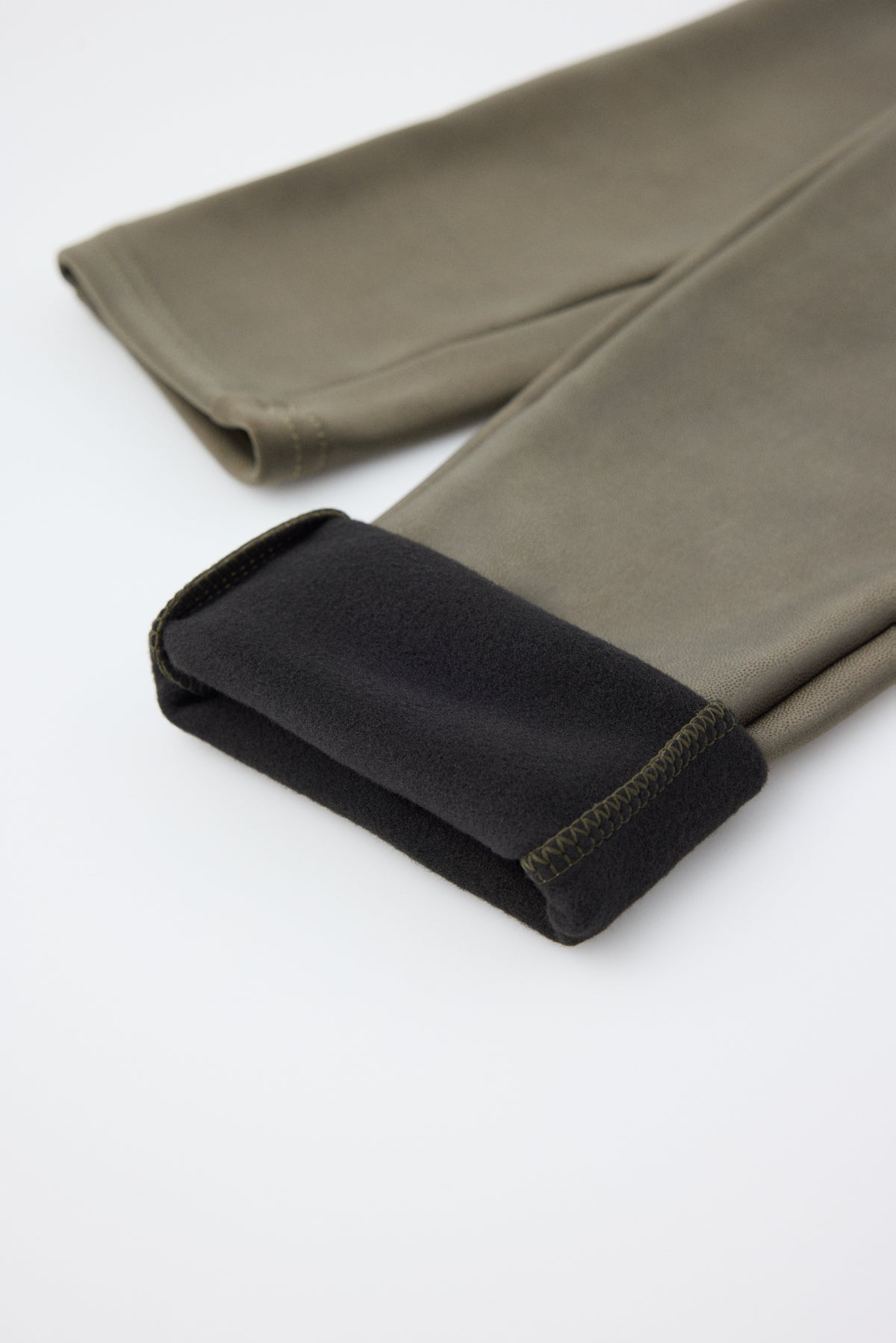 TÉRMICO Leggings efecto piel verde oliva
