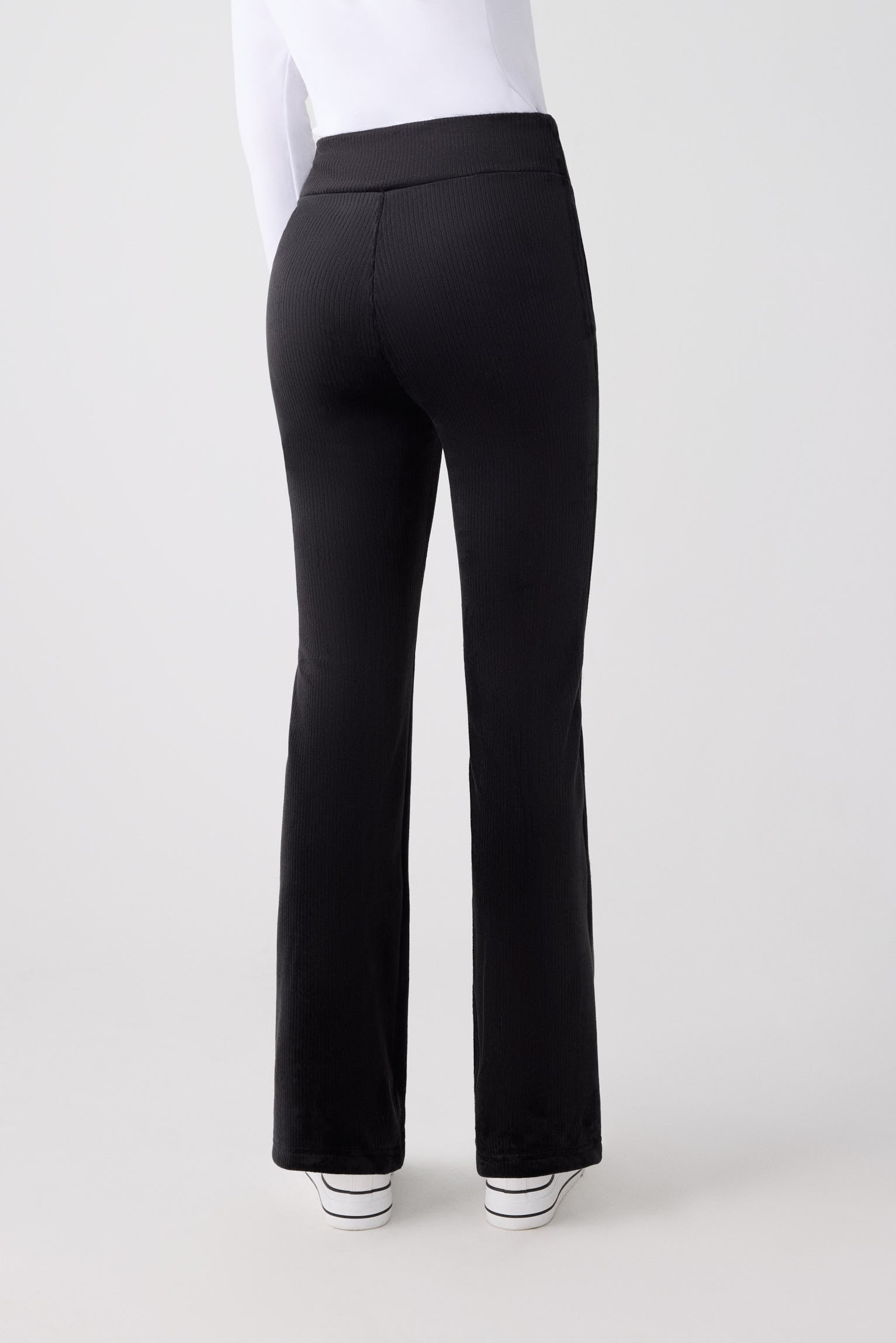 70484-negro-leggings-mujer-termico-acampanados-ultra-calidos-negros