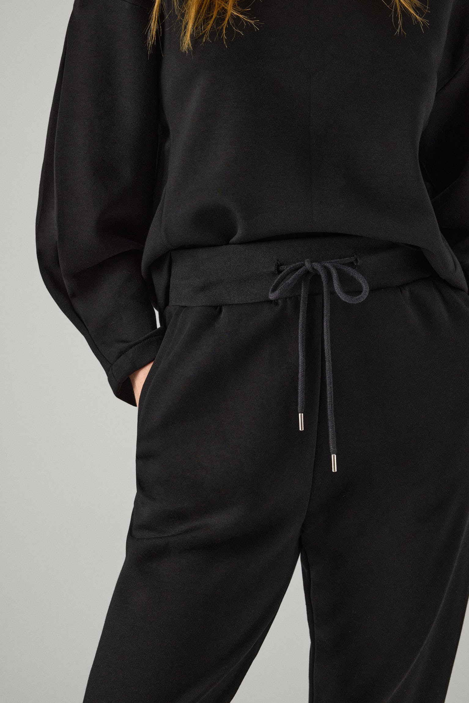 Pantalón jogger tacto suave negro