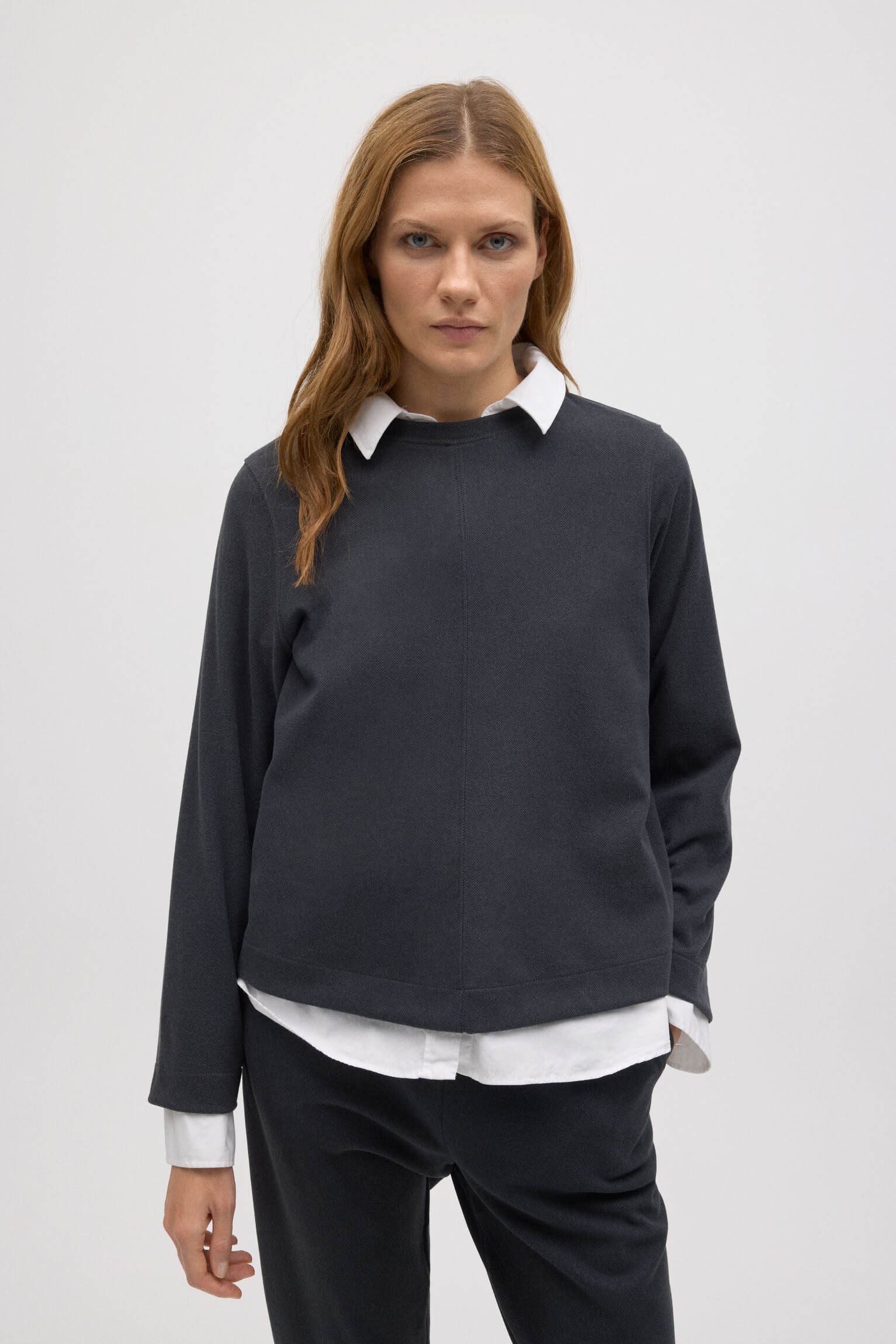 70667-2-jersey-calido-cuello-redondo-con-textura-marengo