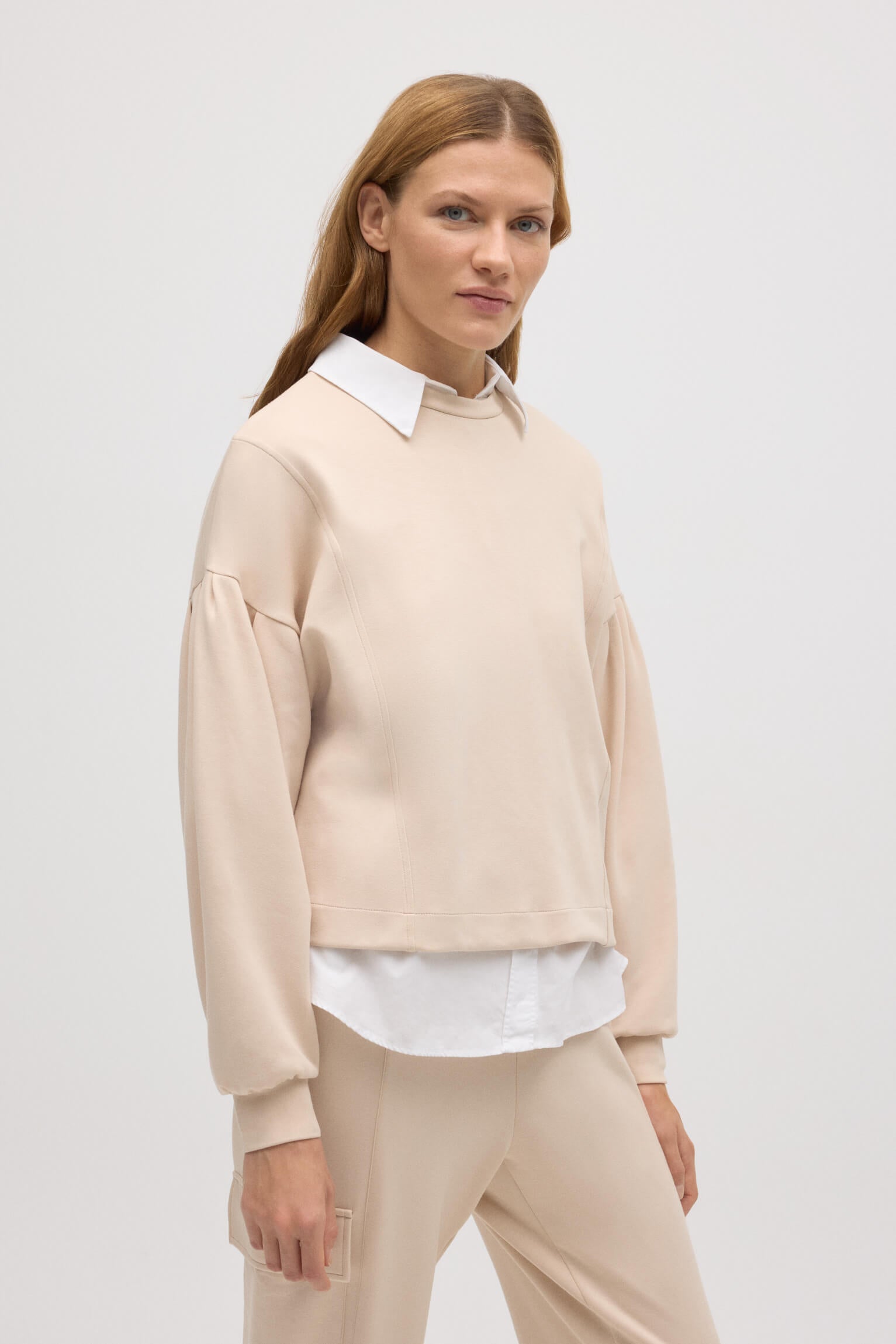 70673-2-sudadera-mangas-abullonadas-fluida-marfil