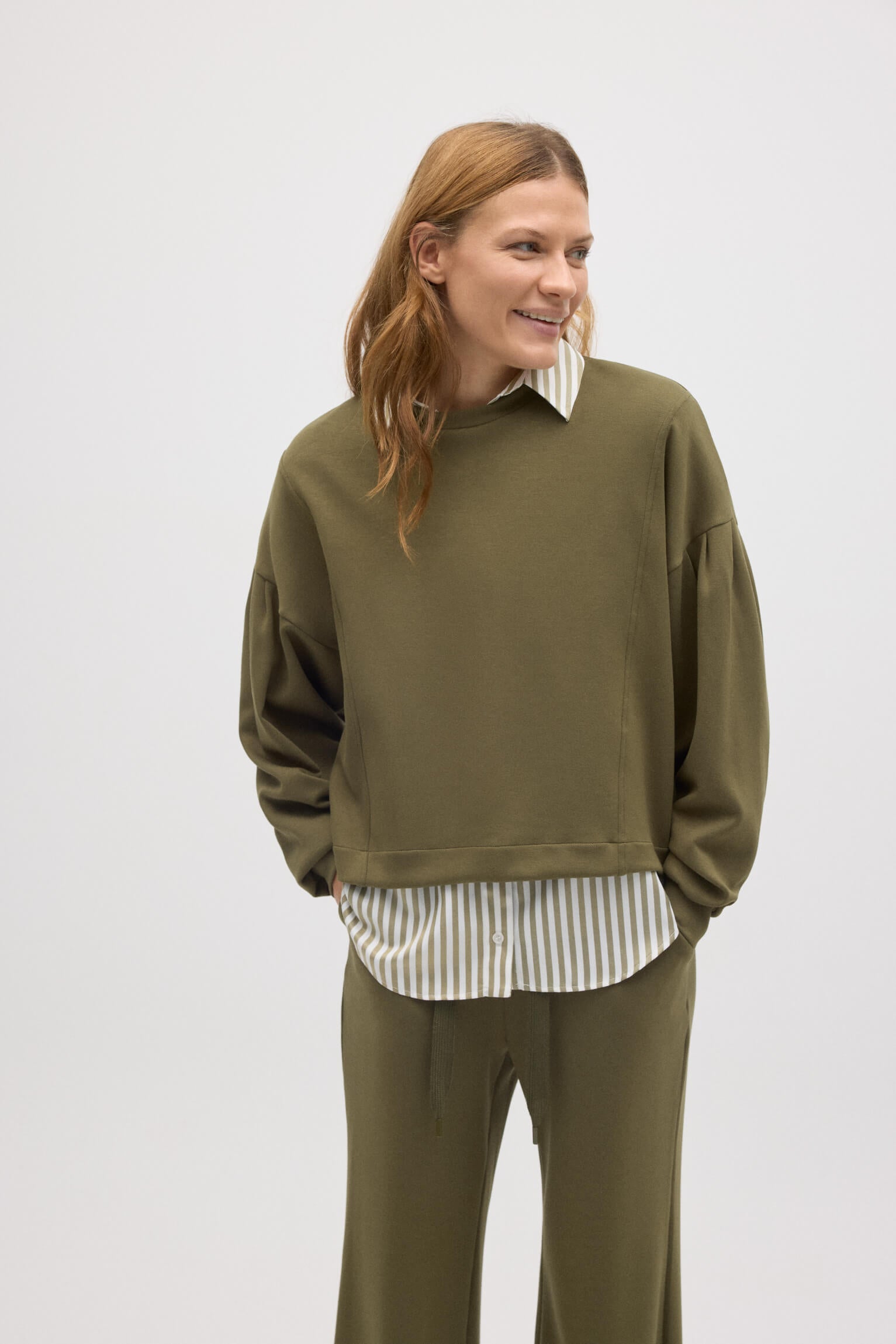 70673-2-sudadera-mangas-abullonadas-fluida-verde