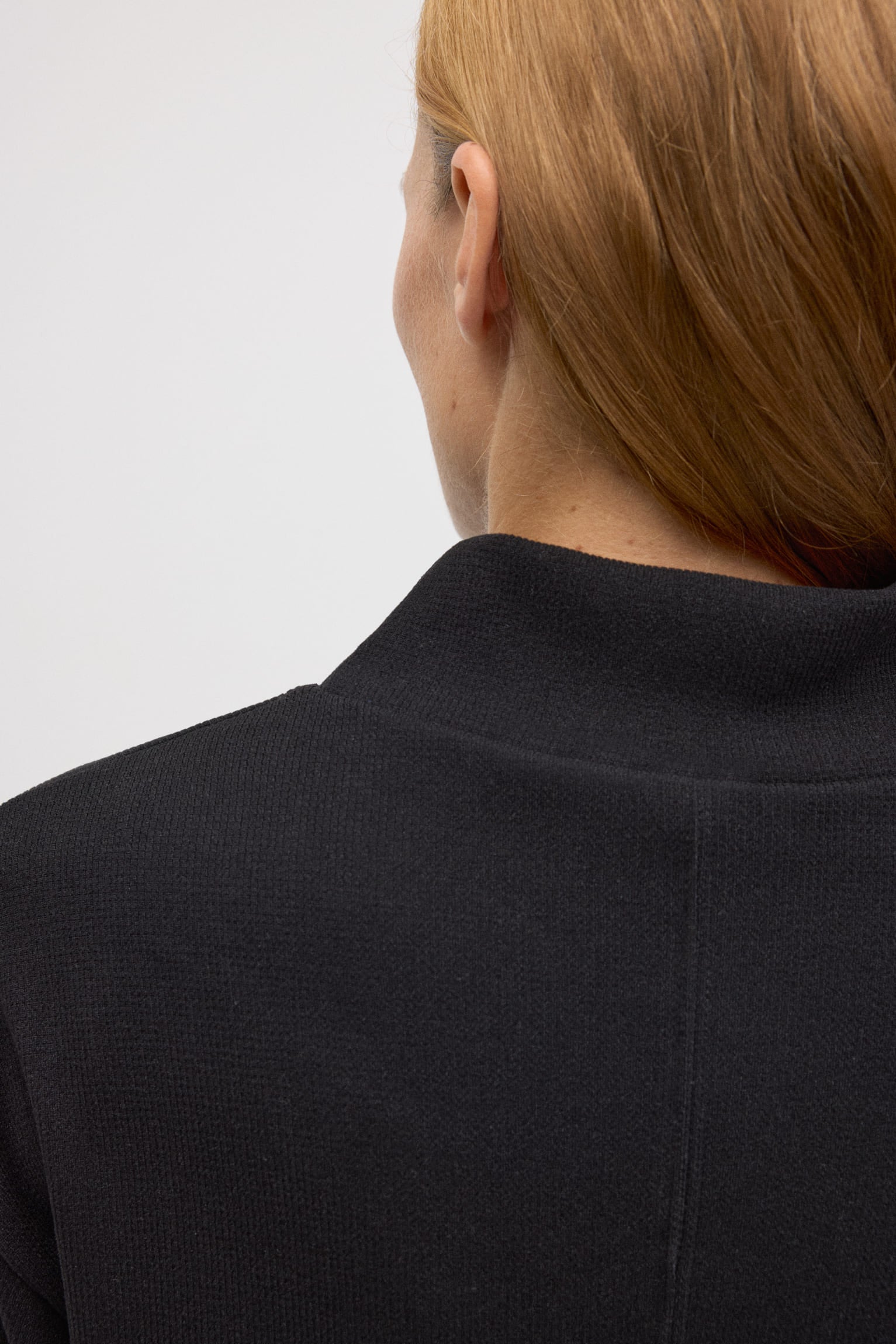 70682-5-jersey-cuello-perkins-efecto-pana-negro