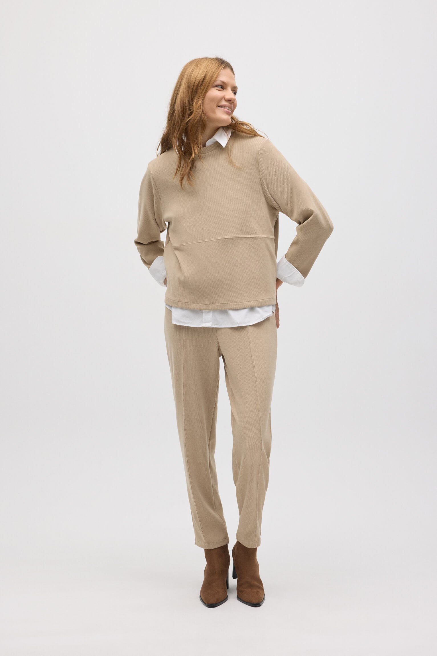 70683-1-jersey-cuello-redondo-efecto-pana-beige