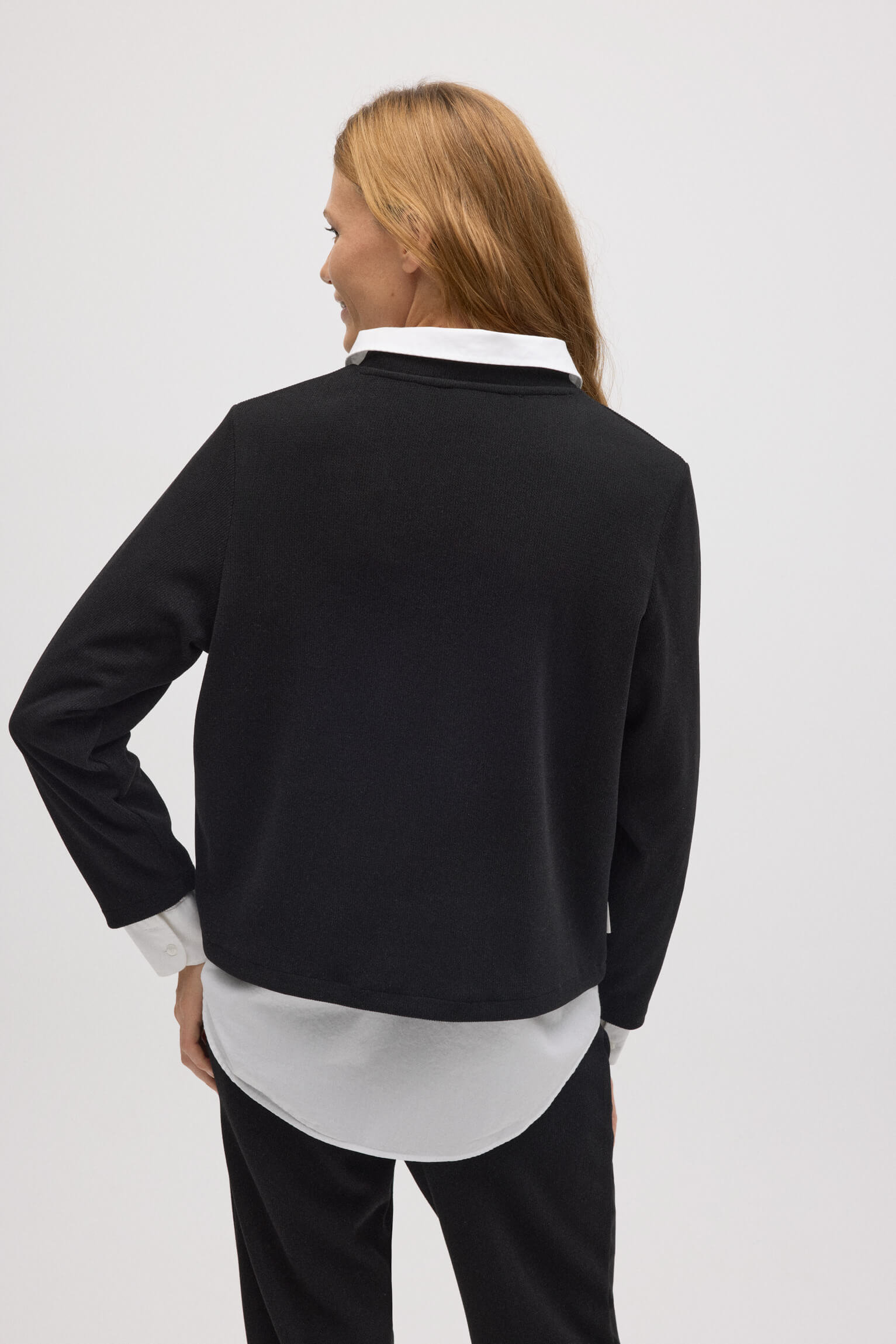 70683-4-jersey-cuello-redondo-efecto-pana-negro