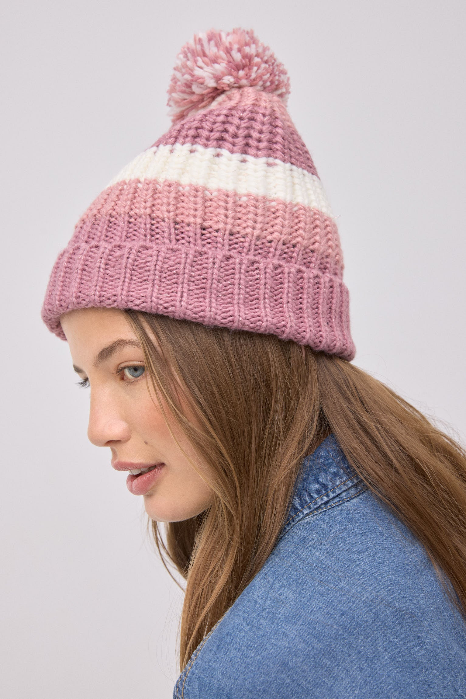 70689-4-gorro-de-punto-con-pompon-rayas