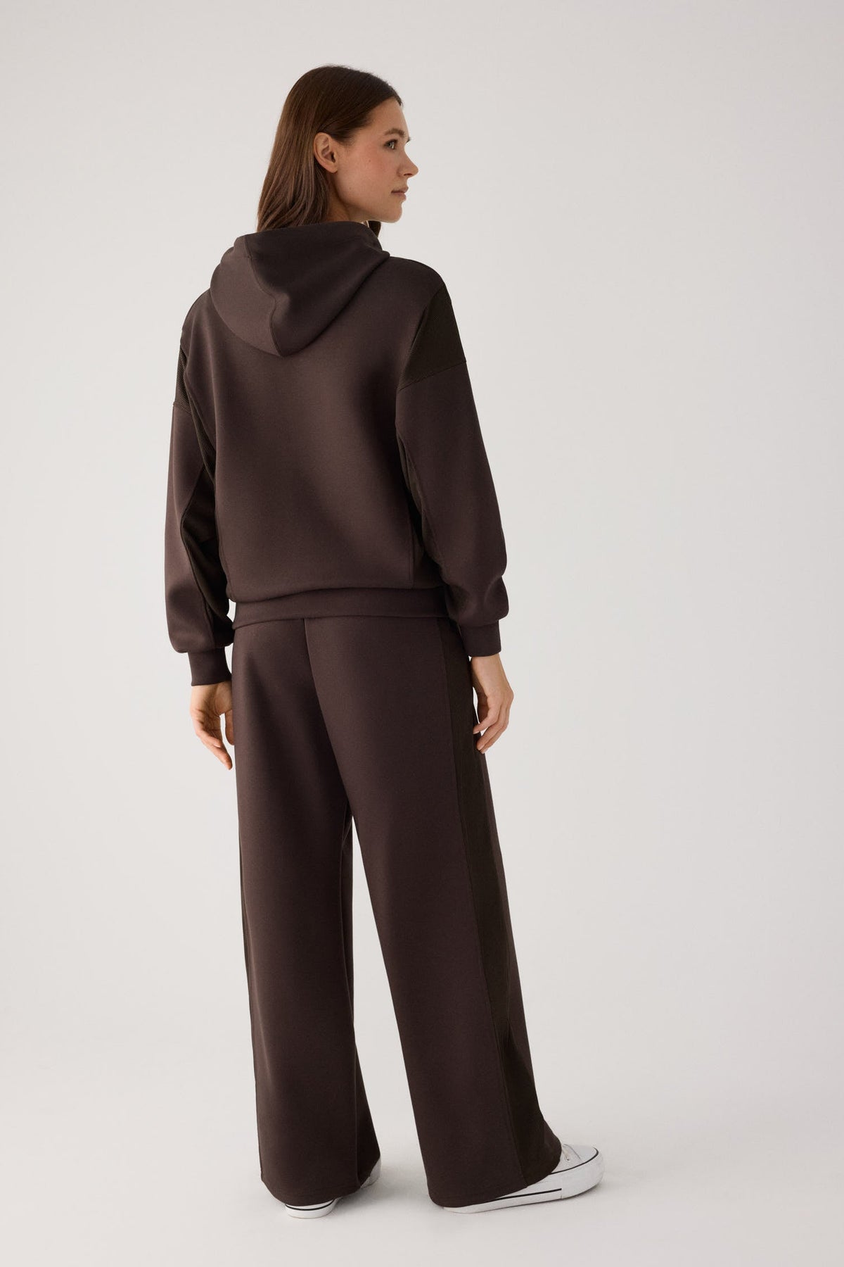 70747-dark-chocolate-pantalones-comodos-anchos-afelpados-tiro-alto-canale-marron-chocolate