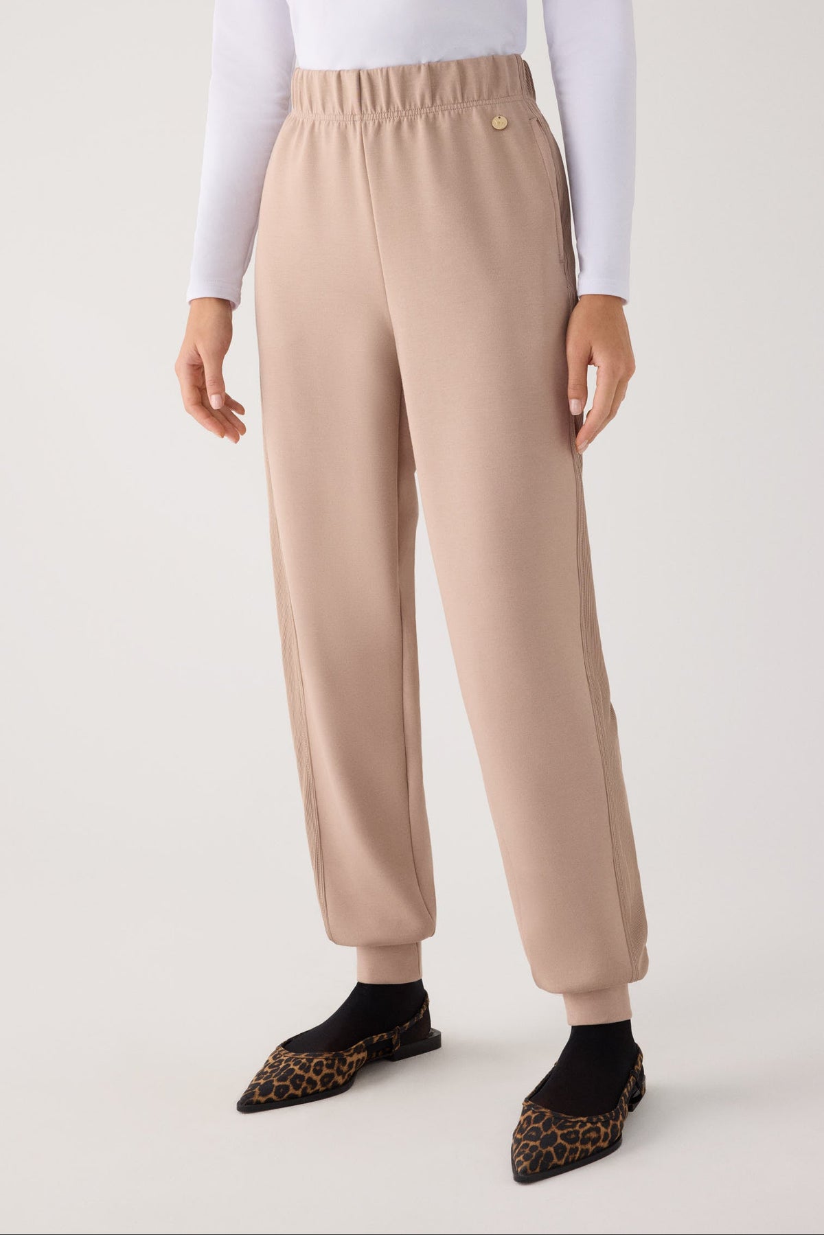 70748-taupe-pantalones-comodos-jogger-afelpados-tiro-alto-canale-beige