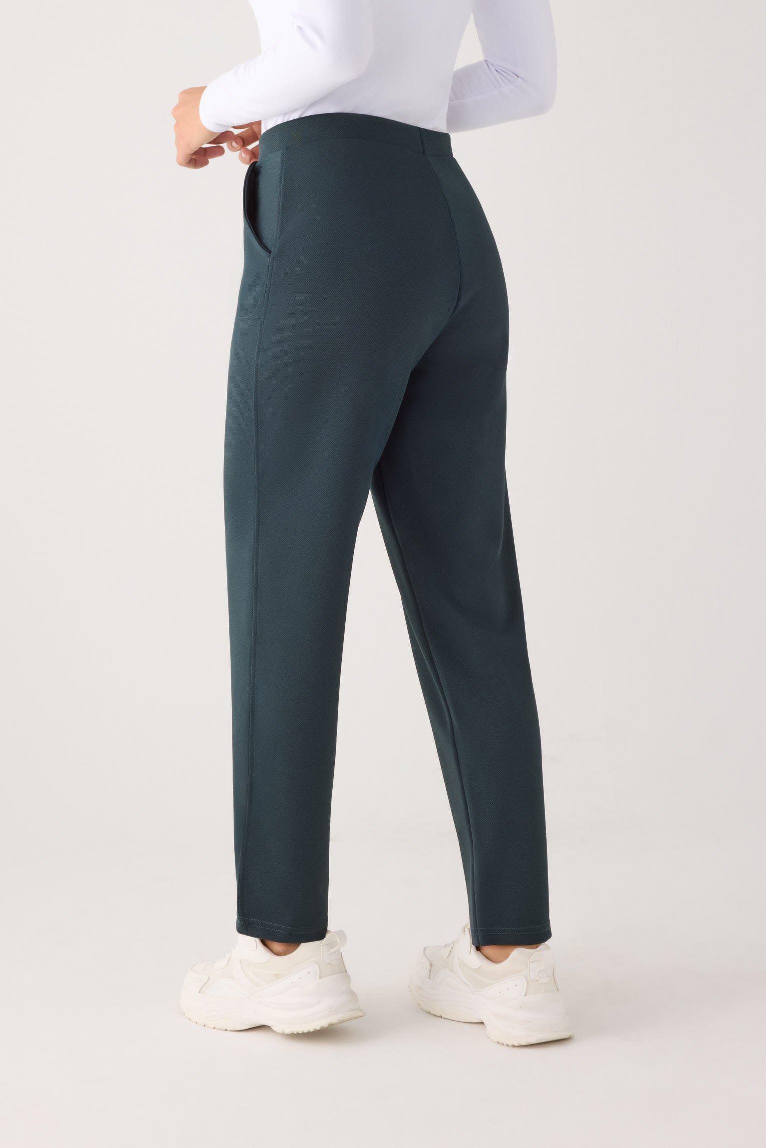 70752-ocean-blue-pantalones-comodos-slim-textura-pique-tiro-alto-verde-botella