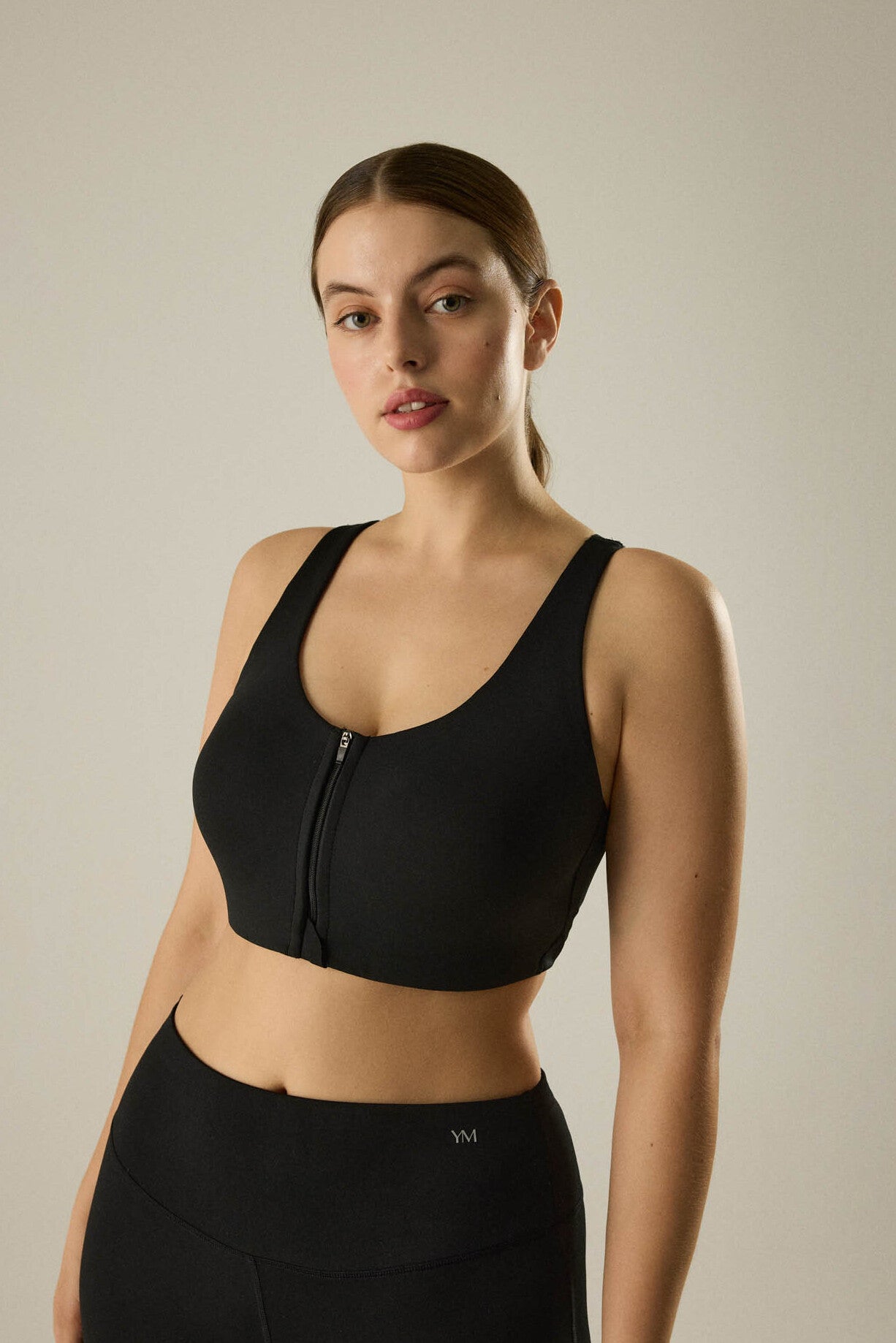 70811-1-ropa-deportiva-top-mujer-ysabel-mora - Negro 