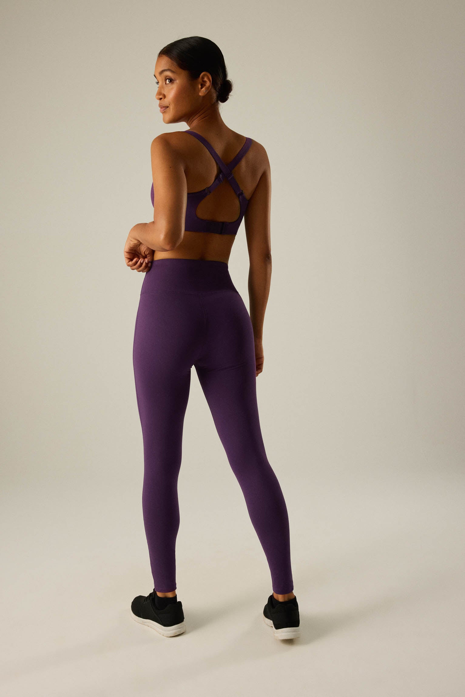 70826-9-ropa-deportiva-legging-ysabel-mora - Violeta